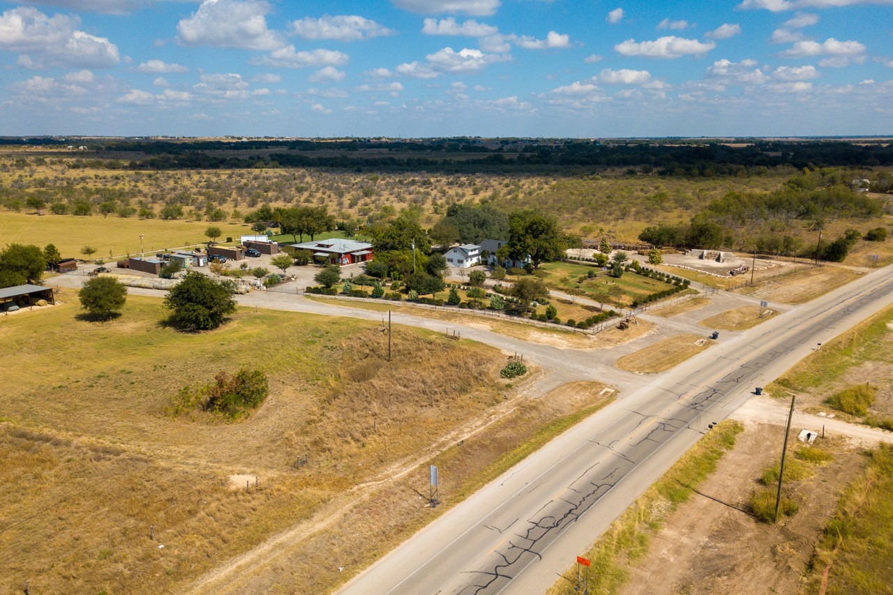 main property photo 11