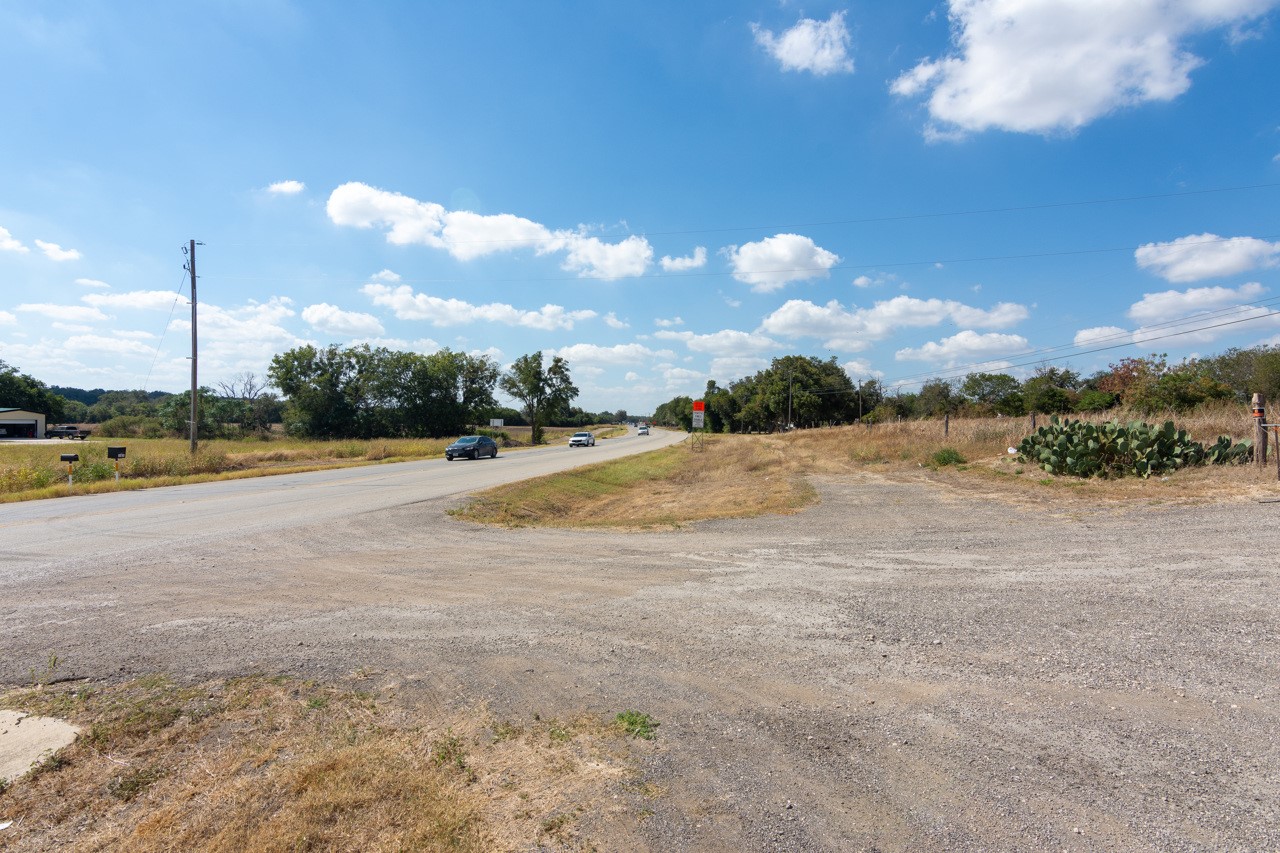 main property photo 13