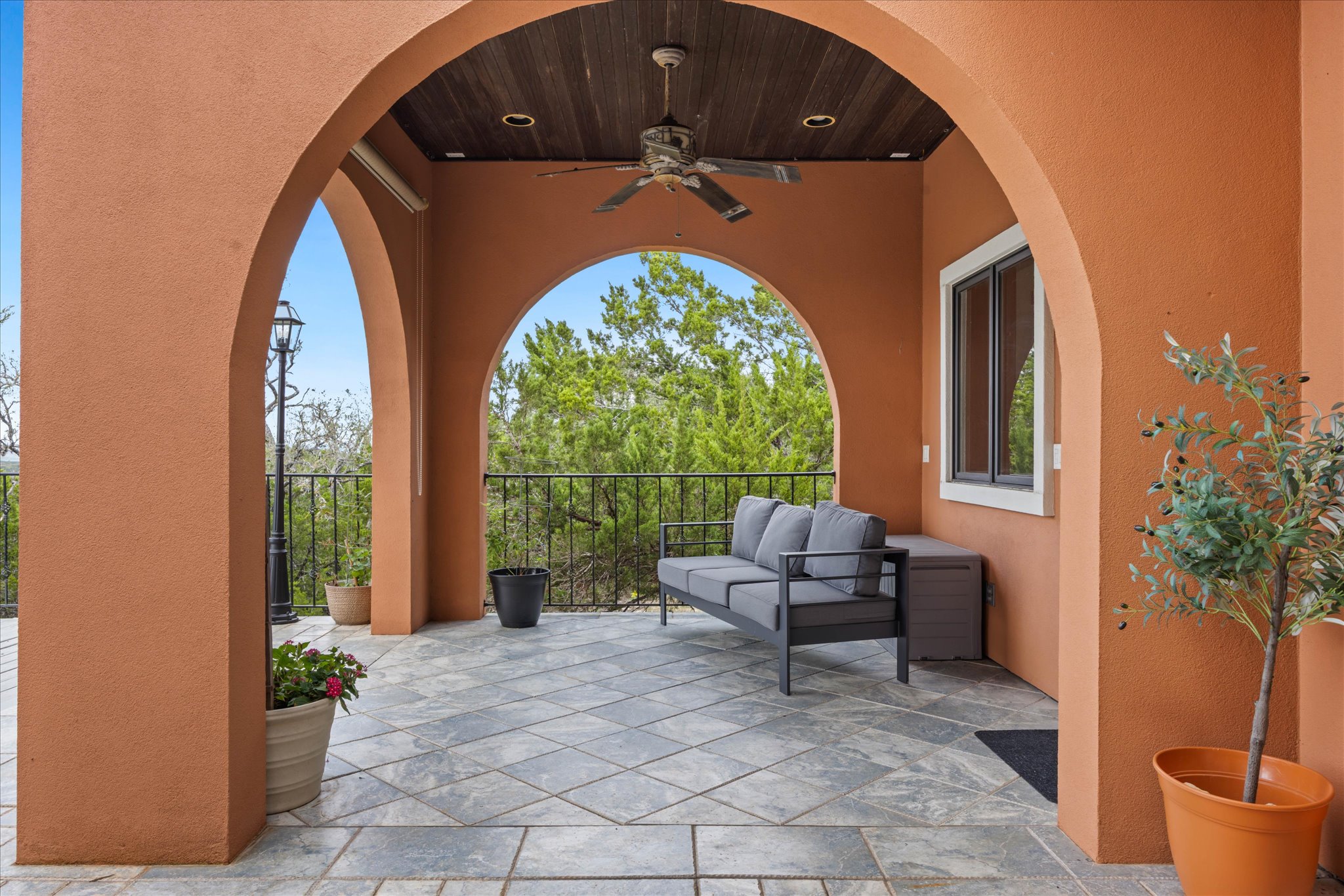 main property photo 34