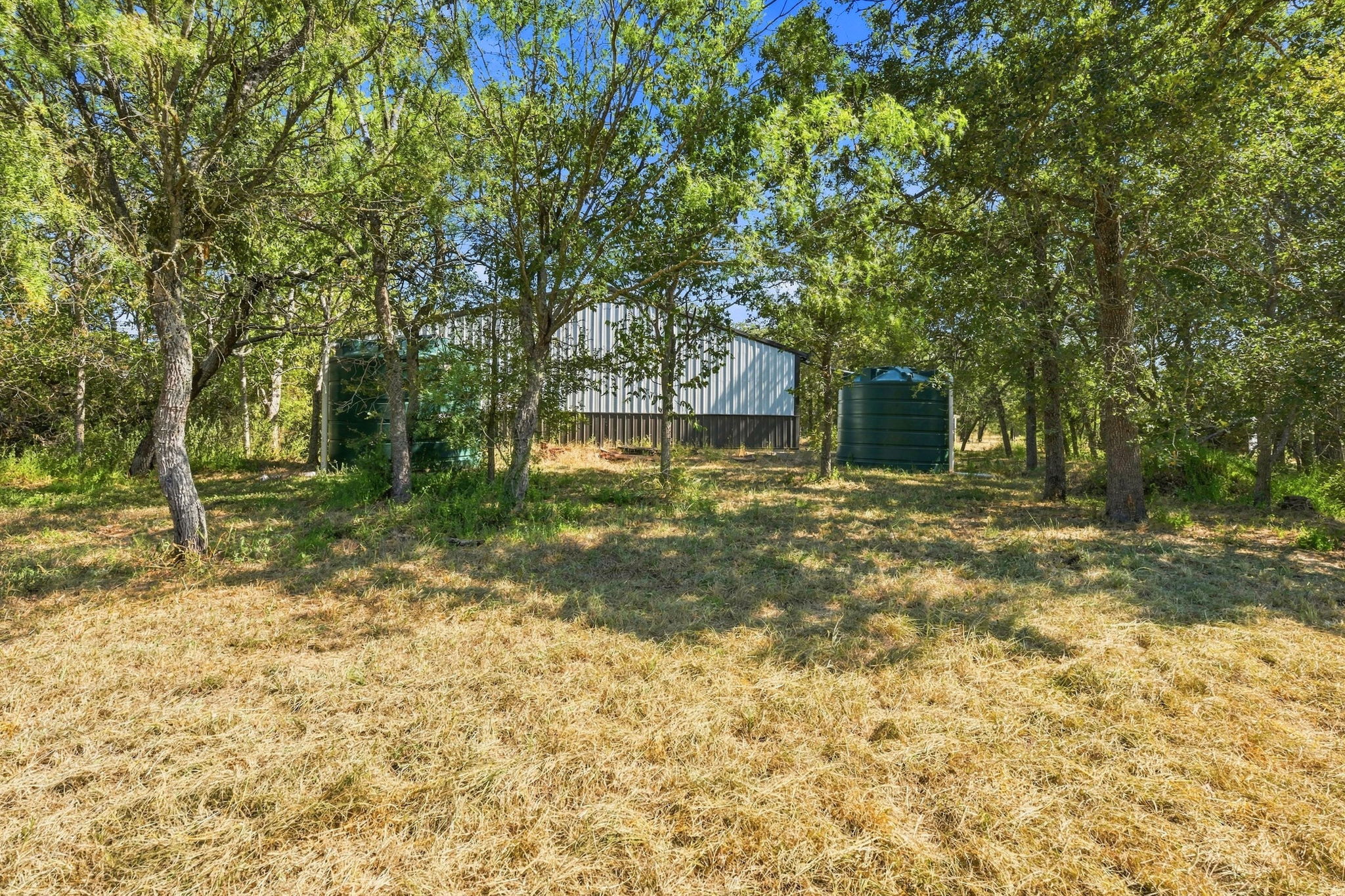 main property photo 34