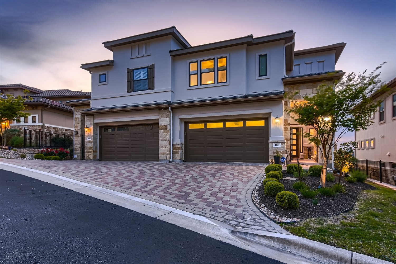 main property photo 14