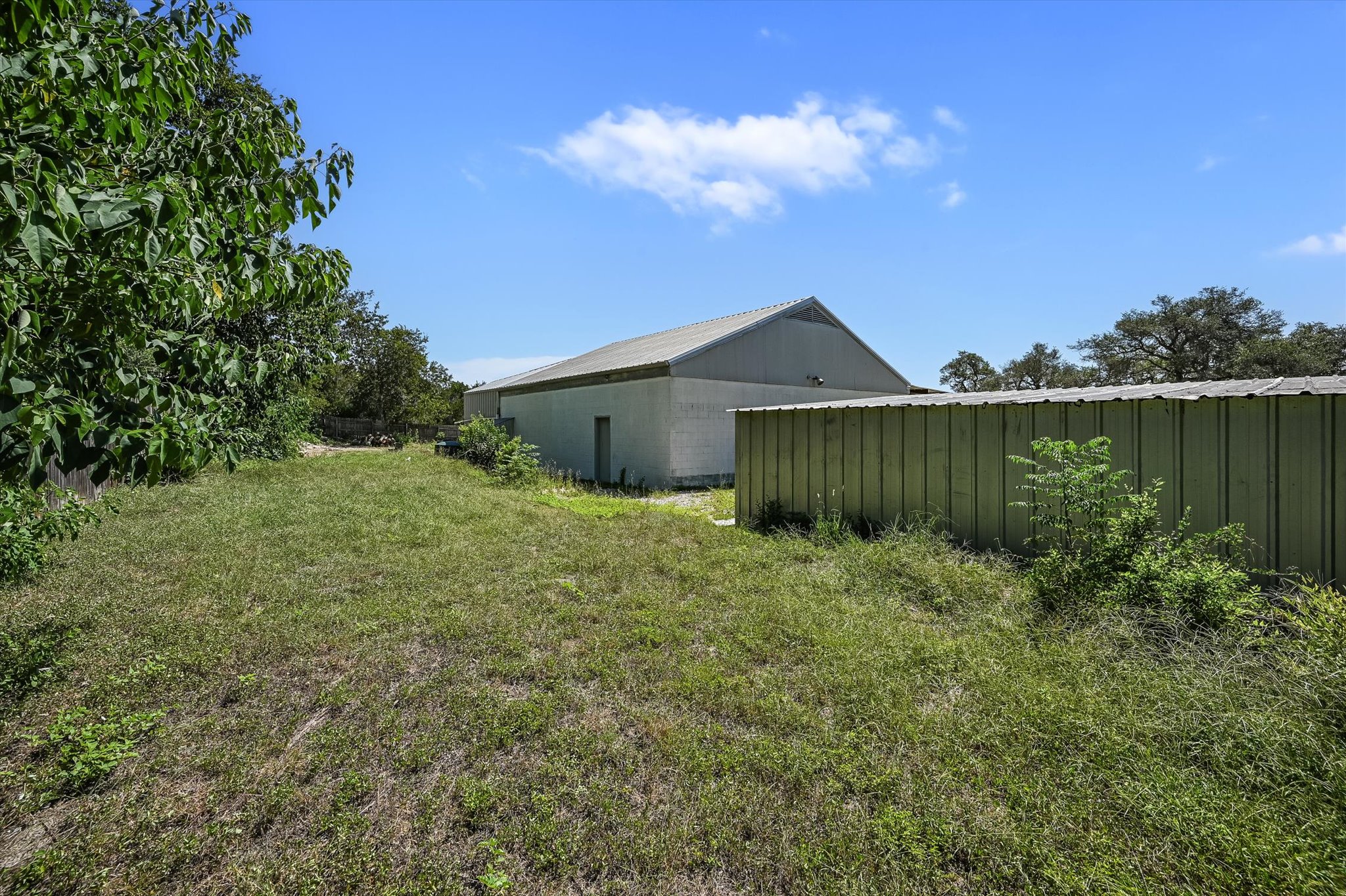 main property photo 26