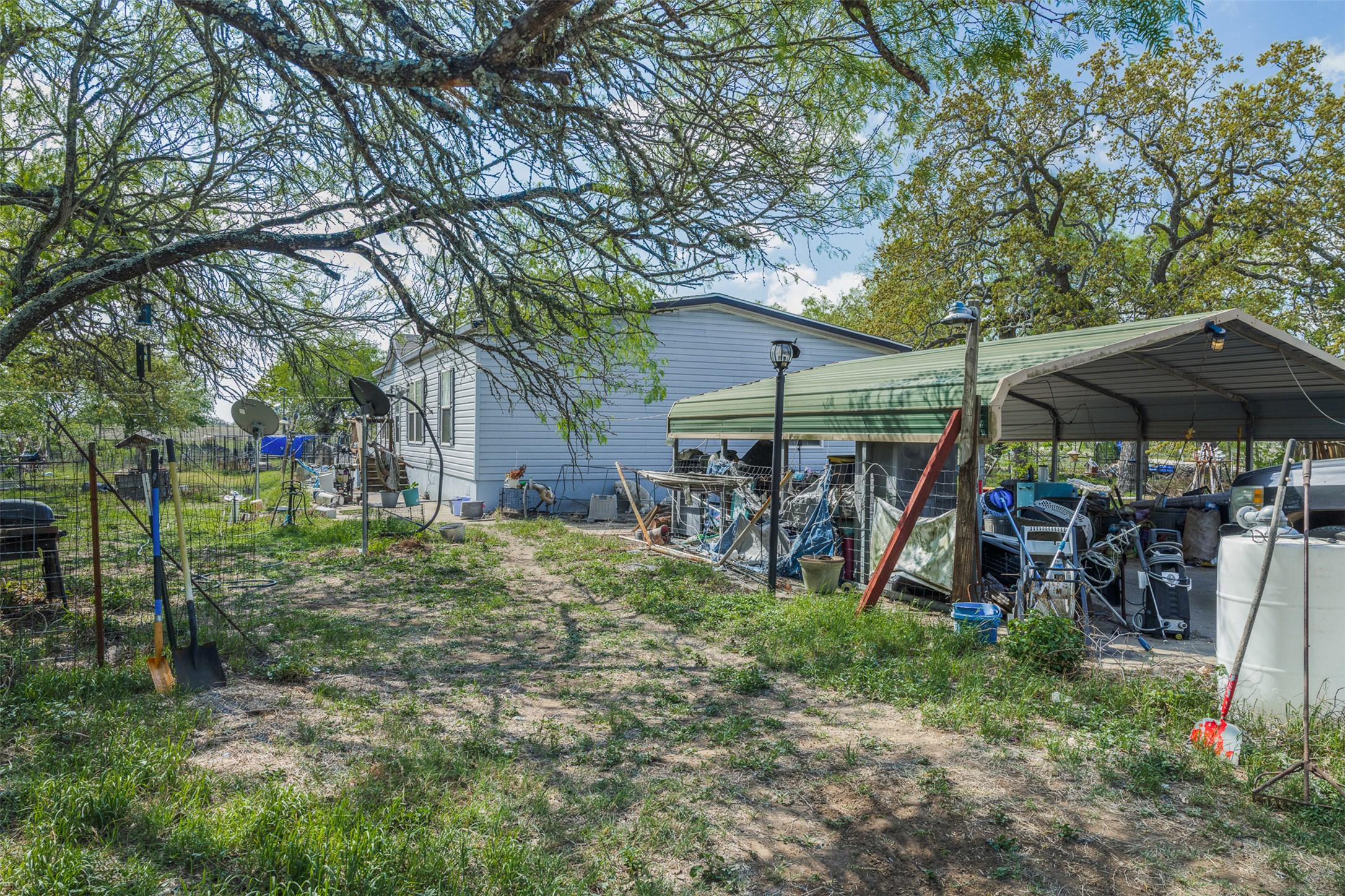 main property photo 14