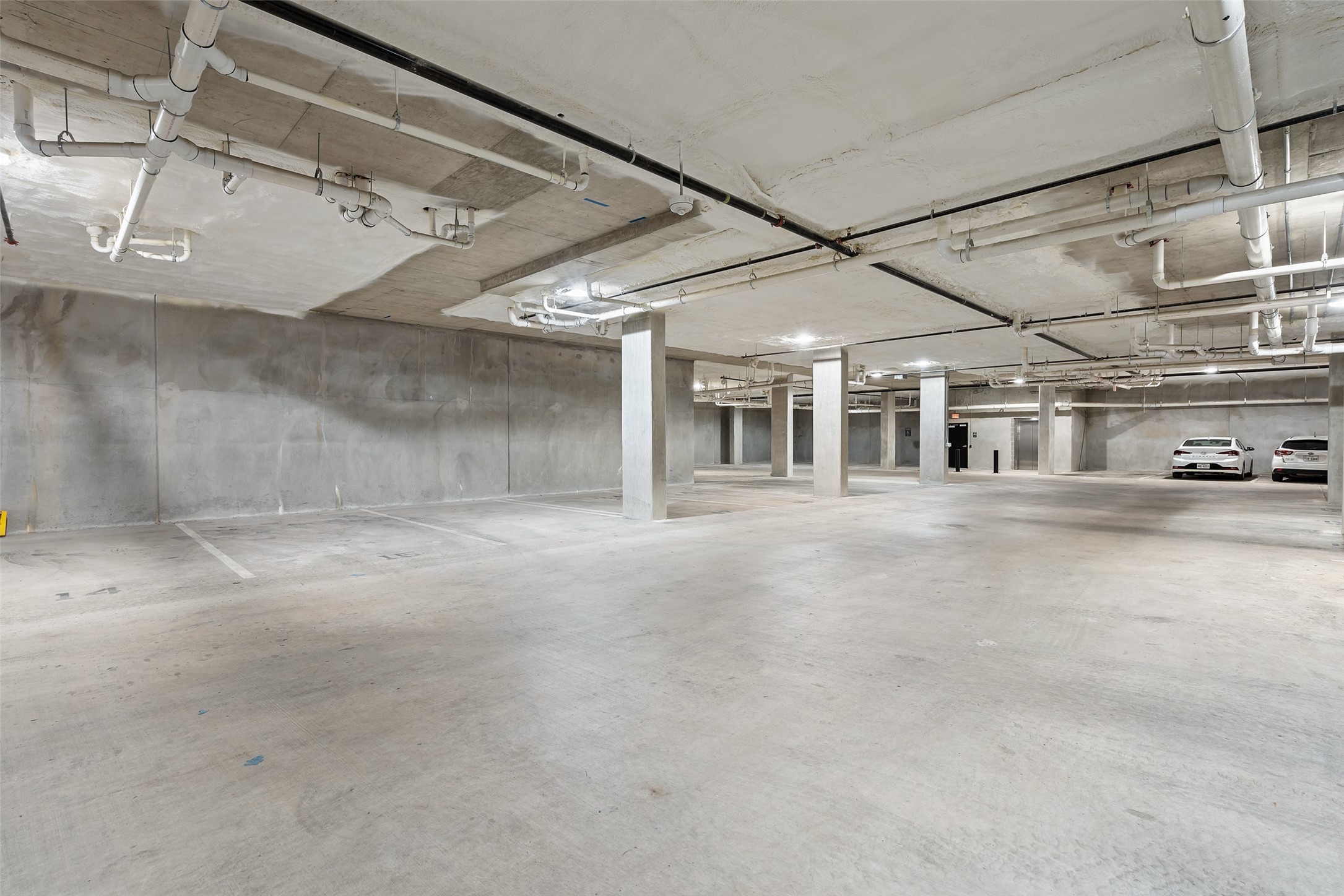 main property photo 13