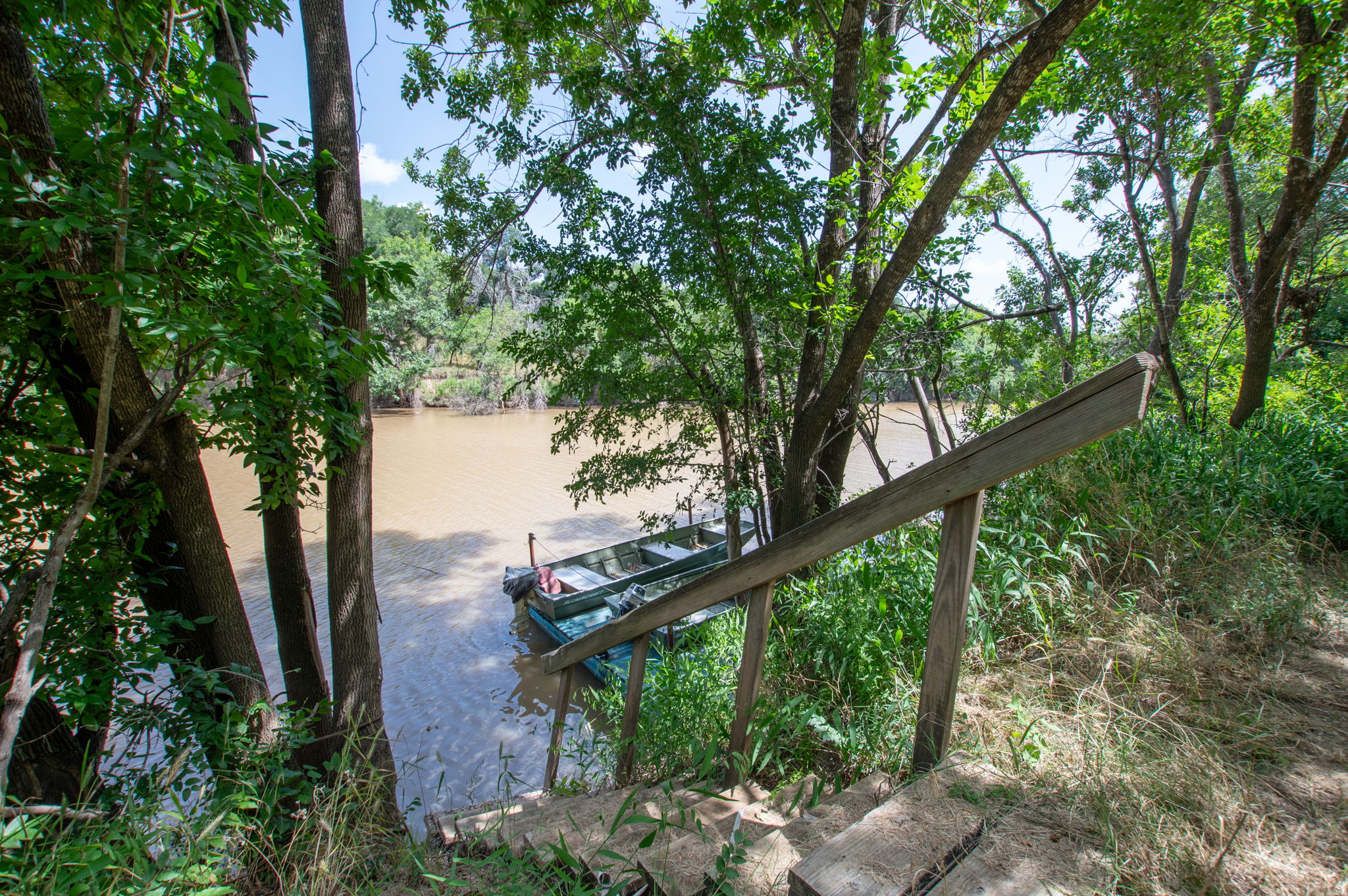 main property photo 11