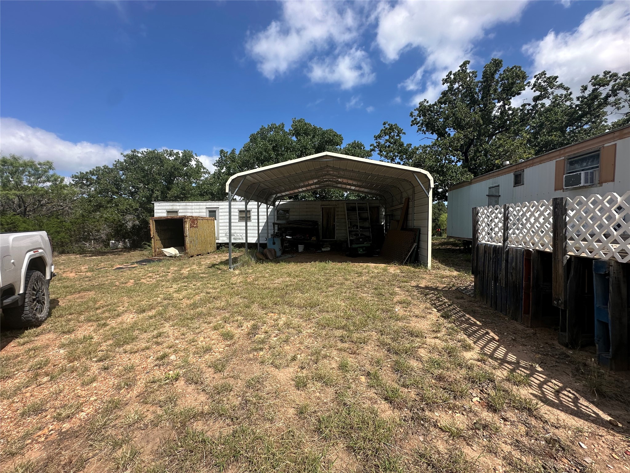 main property photo 23