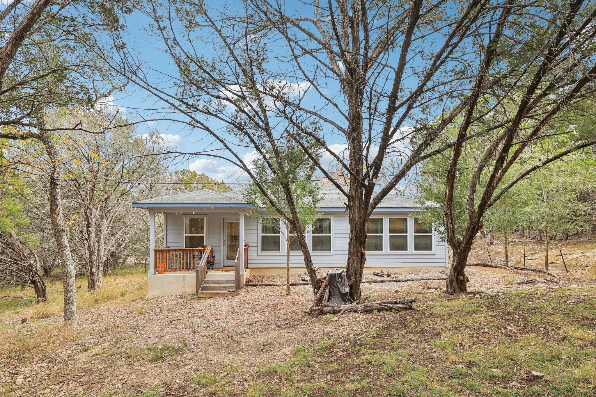 main property photo 28