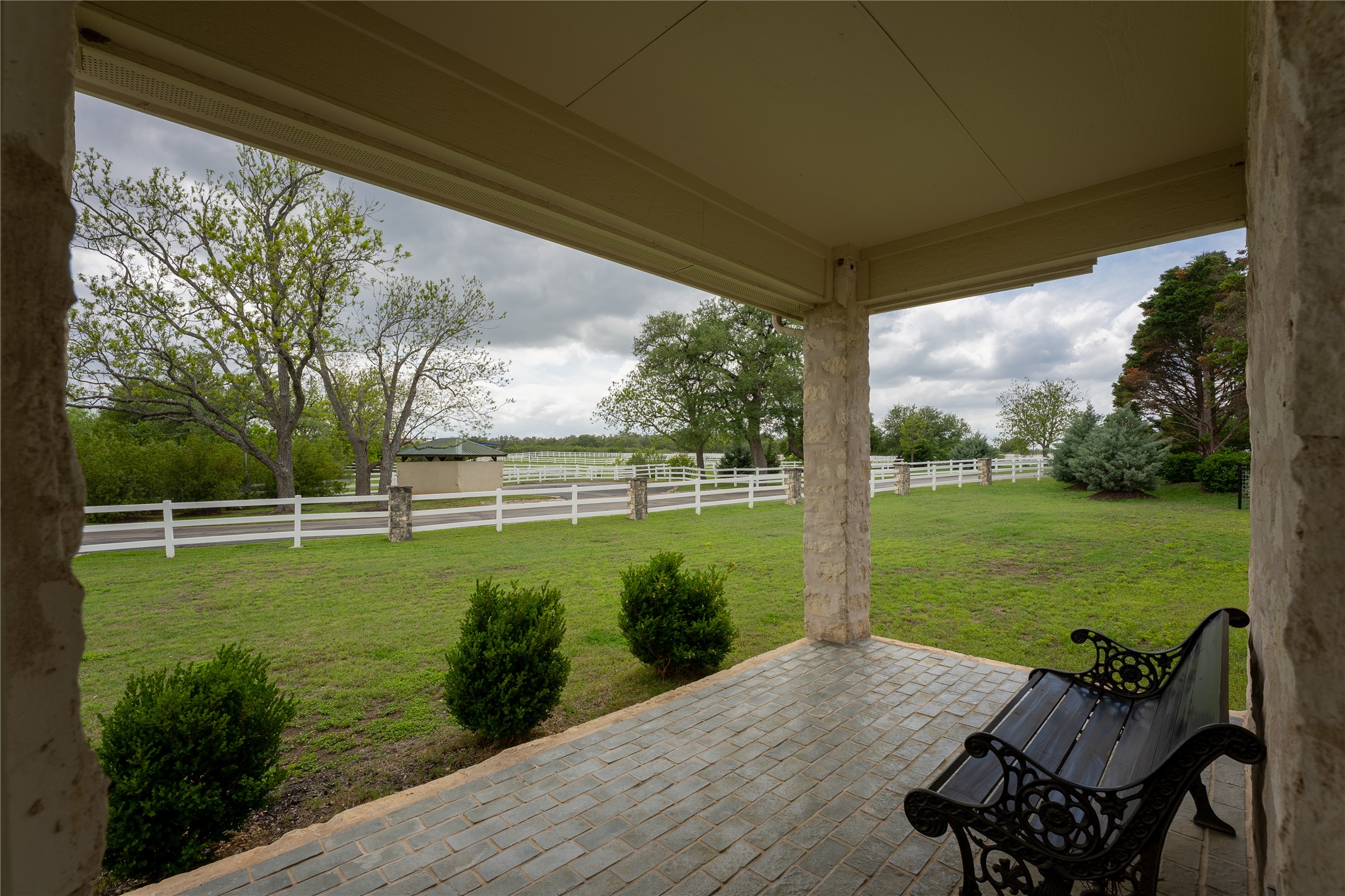 main property photo 20