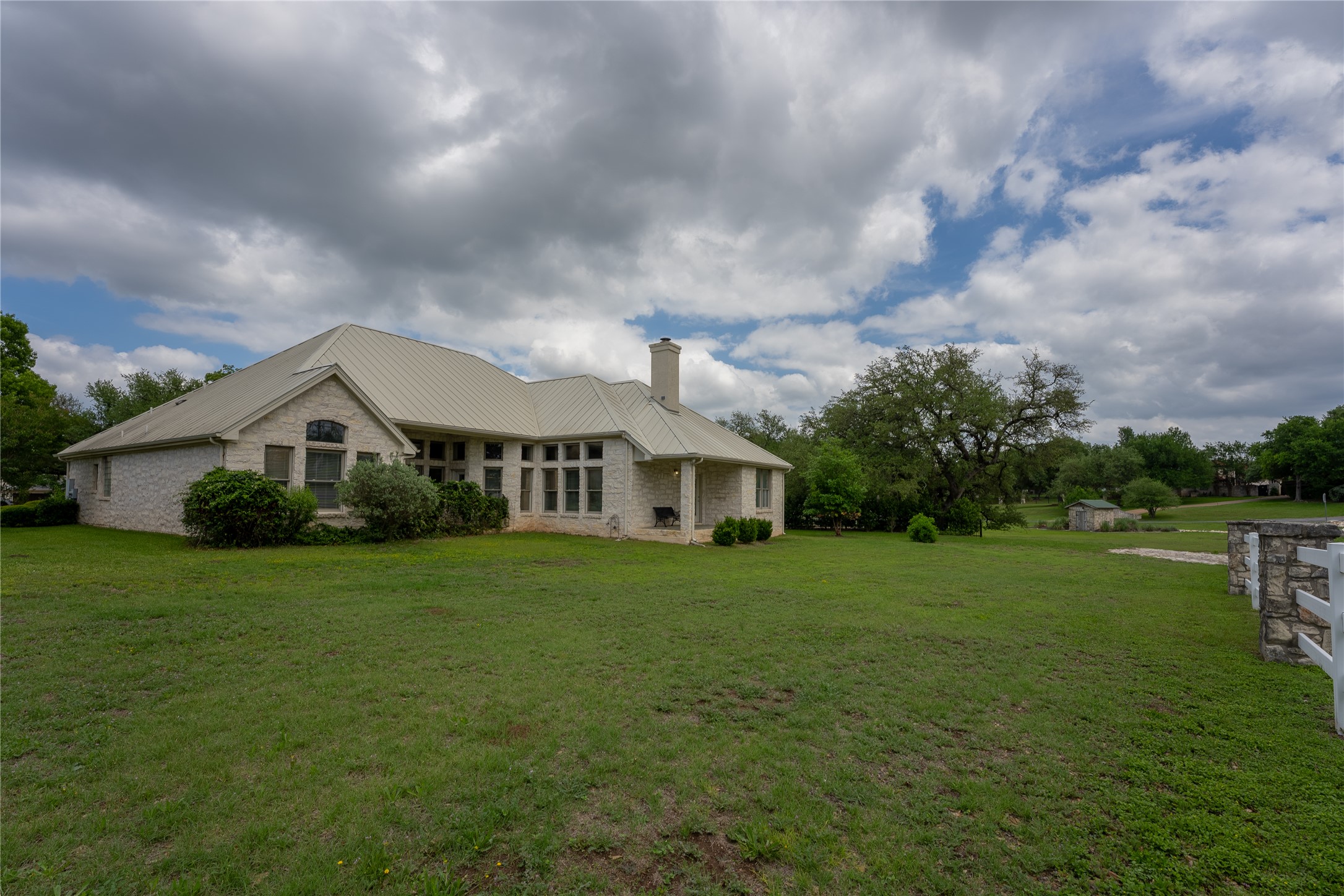 main property photo 22