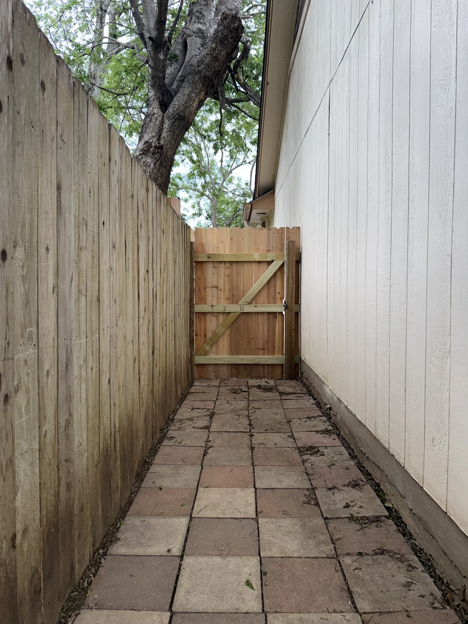 main property photo 19