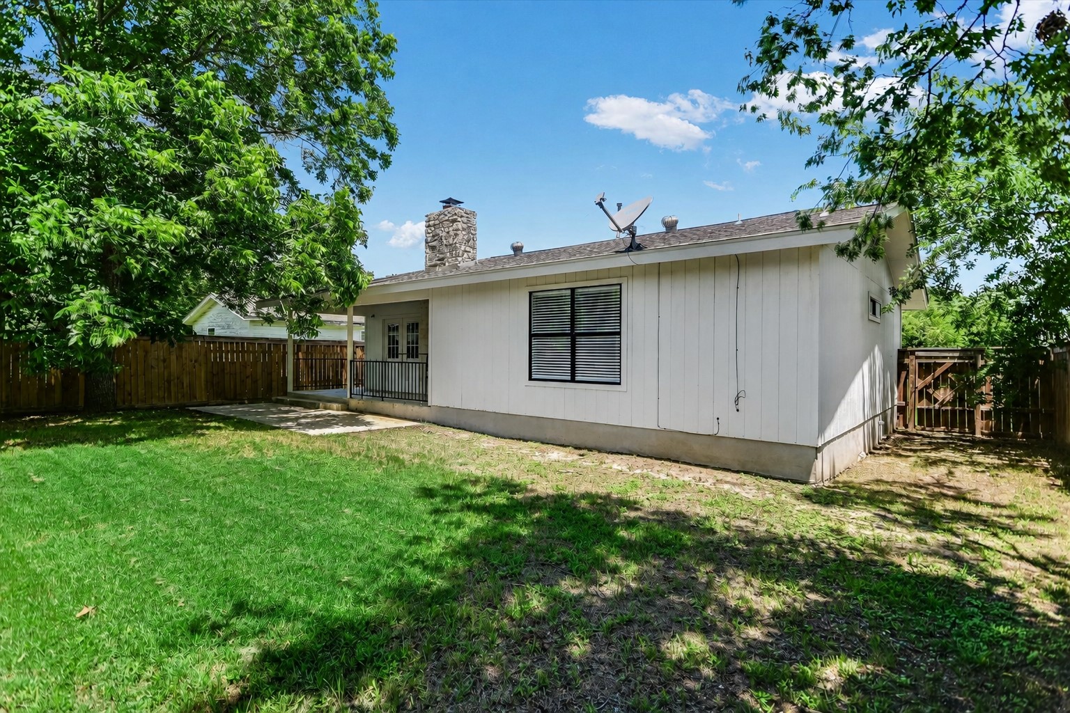 main property photo 31