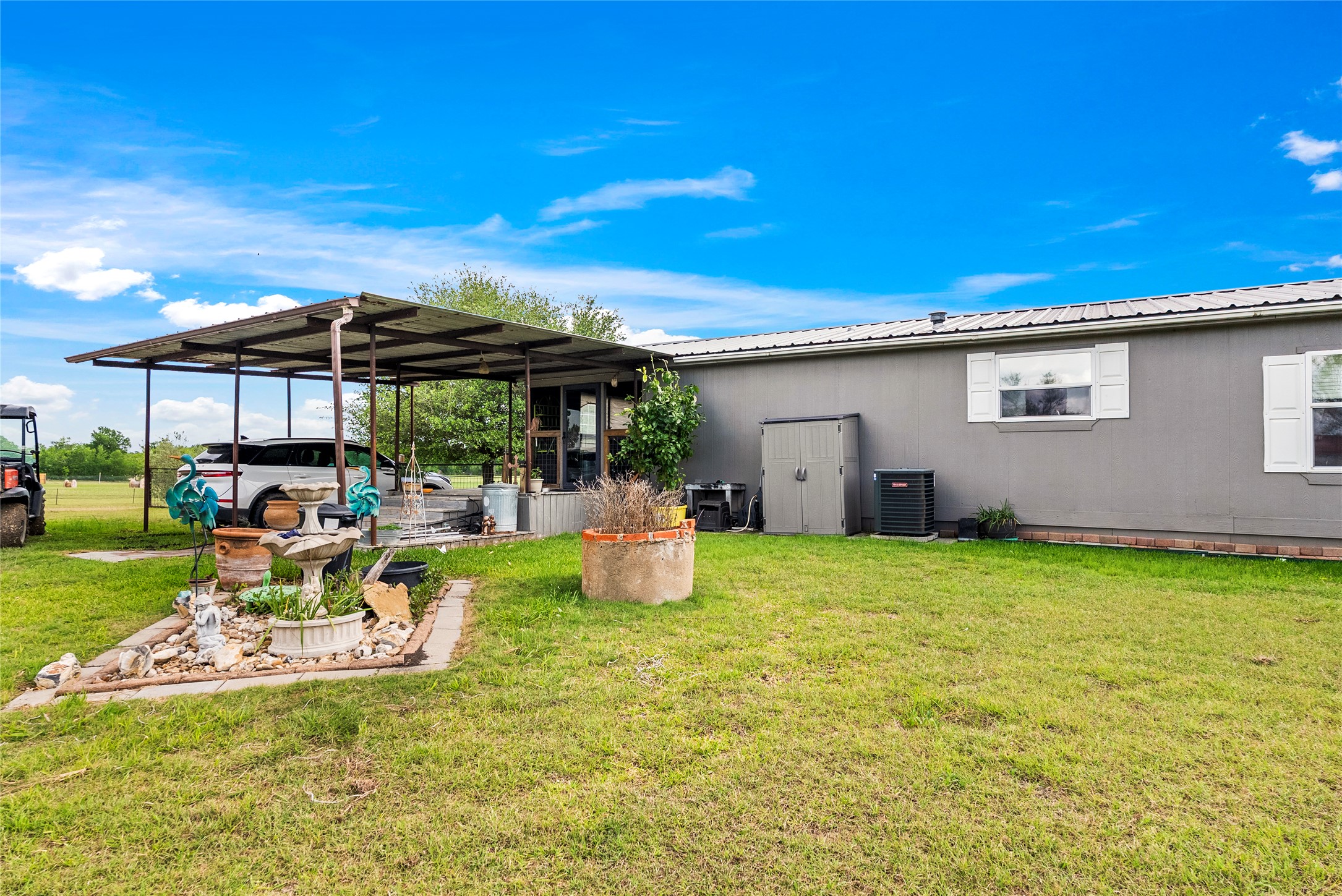 main property photo 17