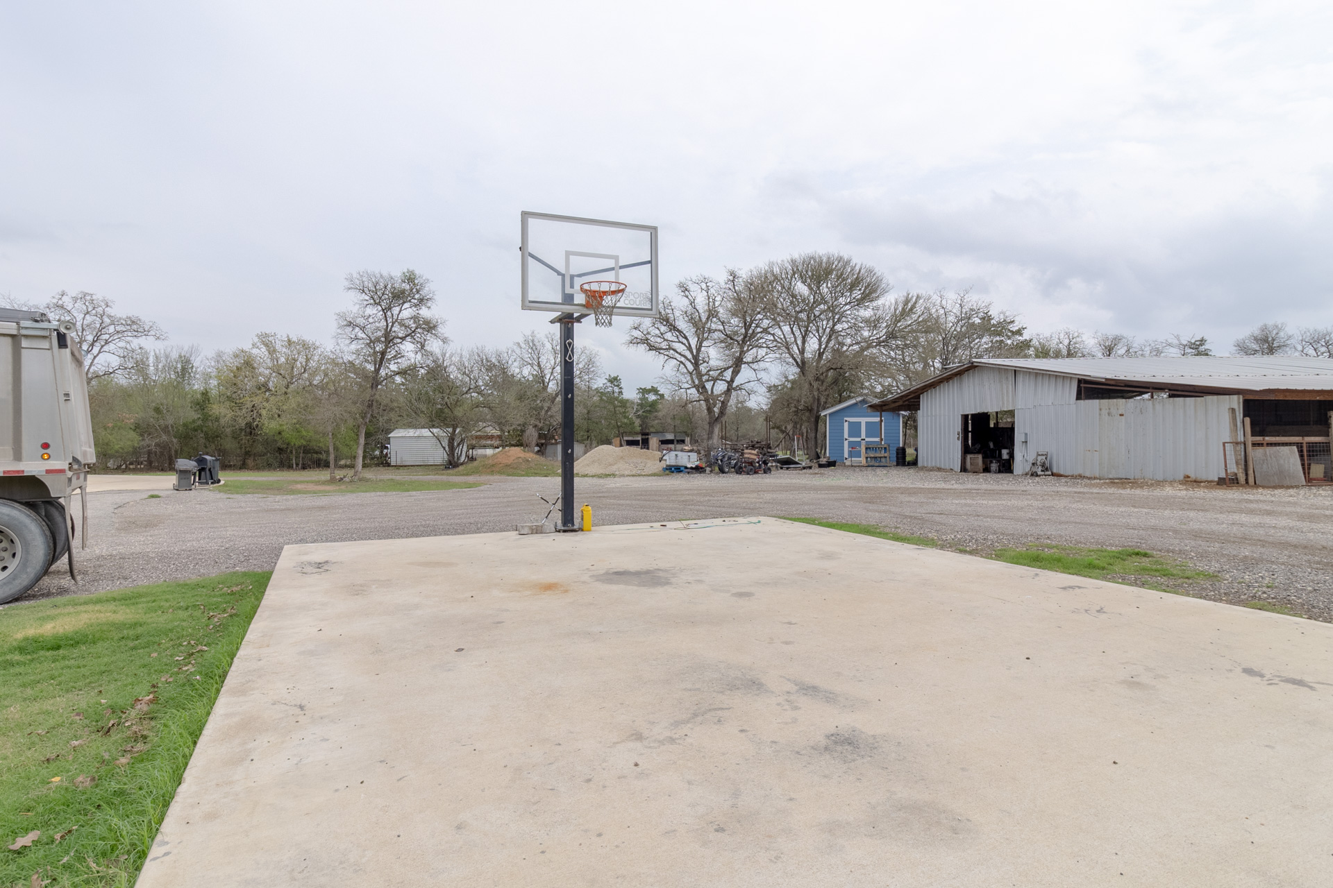 main property photo 32