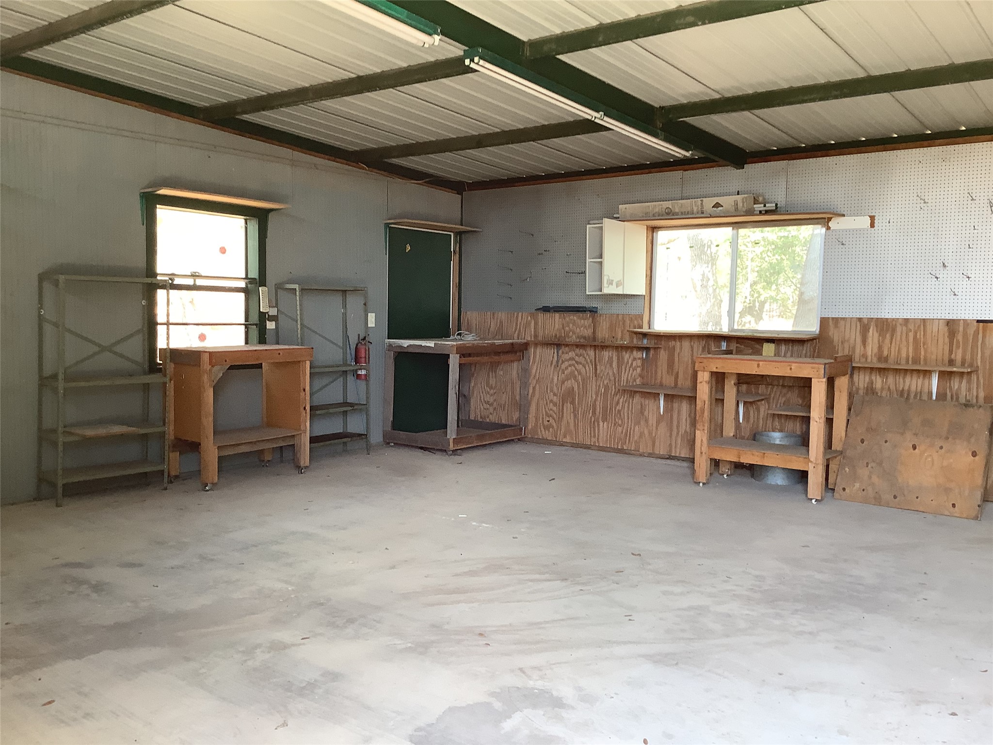main property photo 9