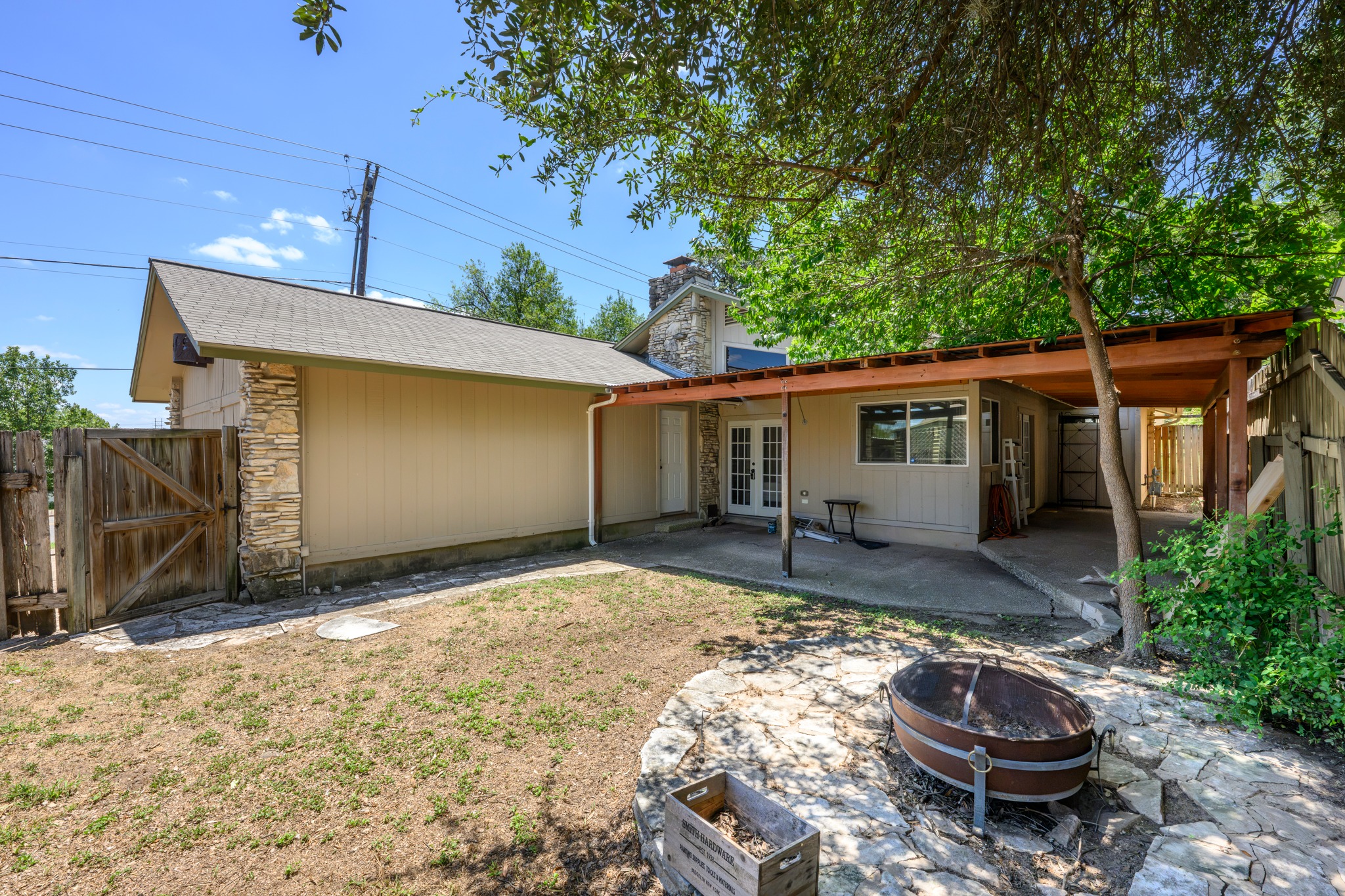 main property photo 26