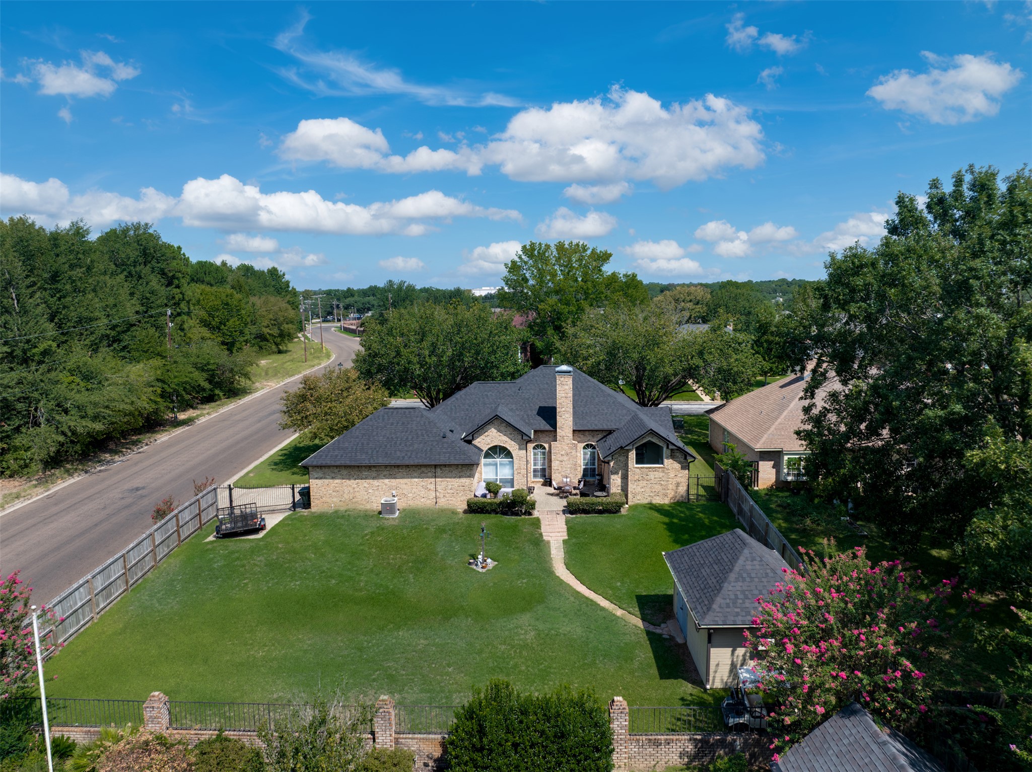 main property photo 36