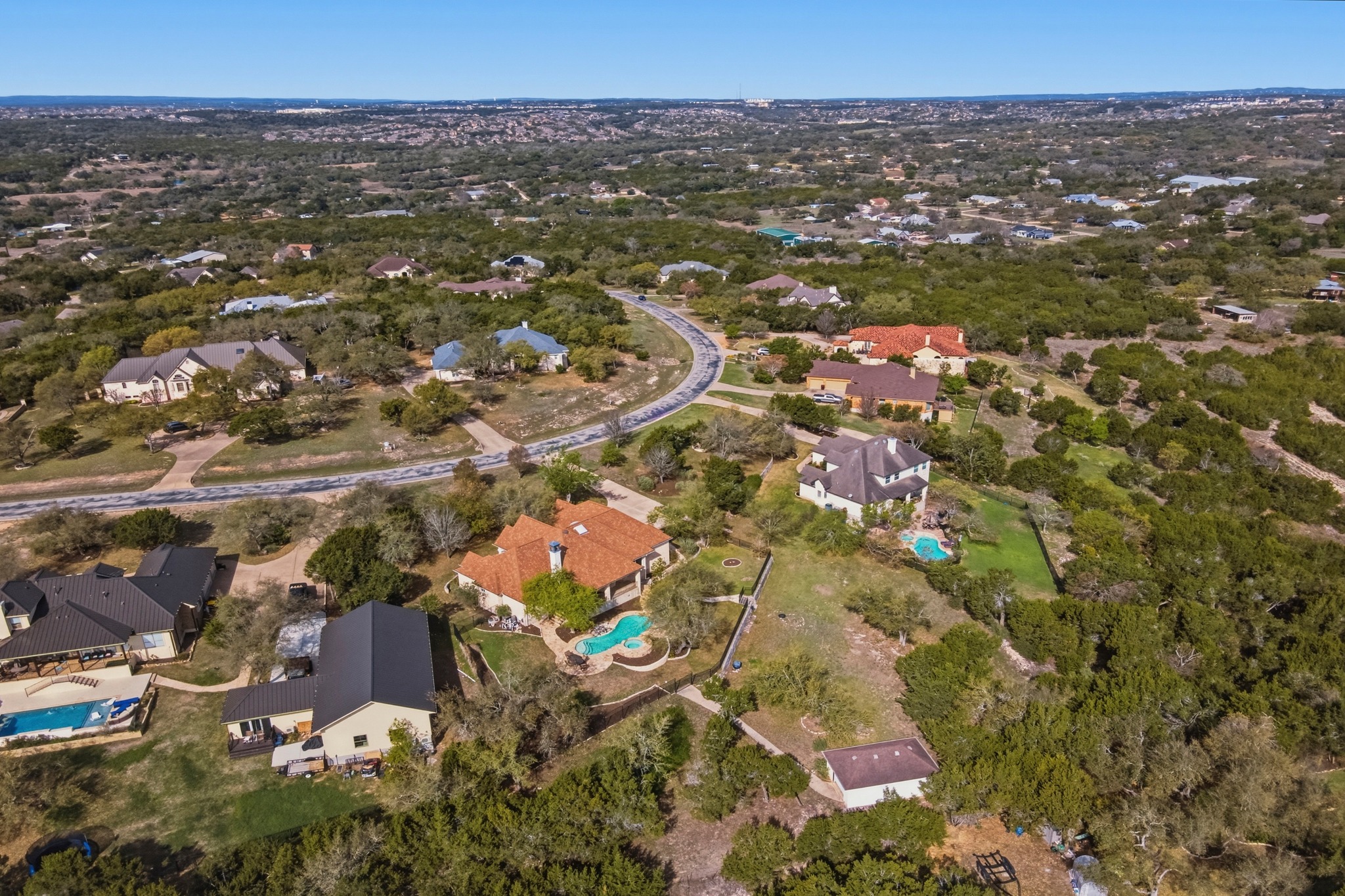 main property photo 36