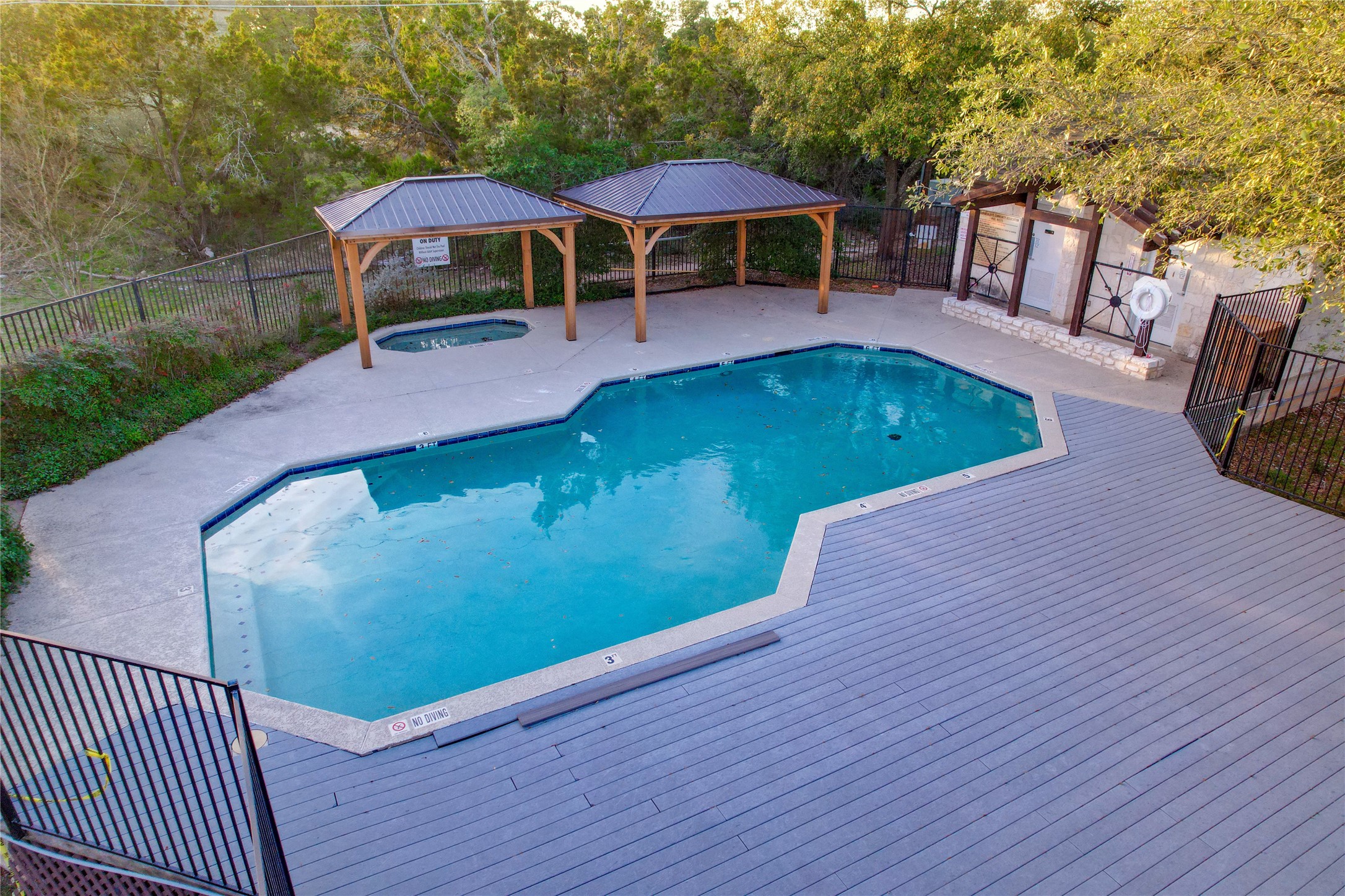 main property photo 37