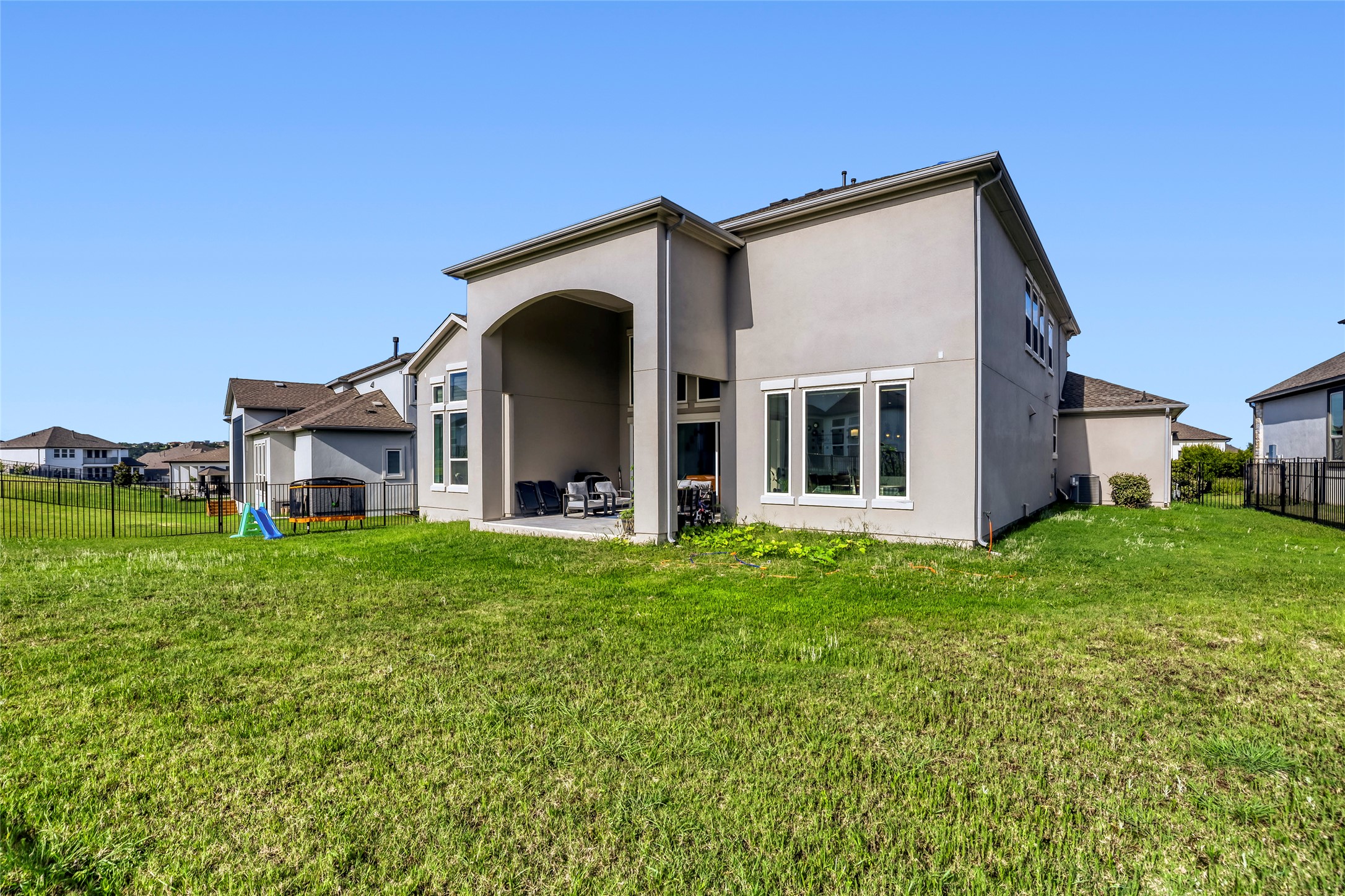 main property photo 7