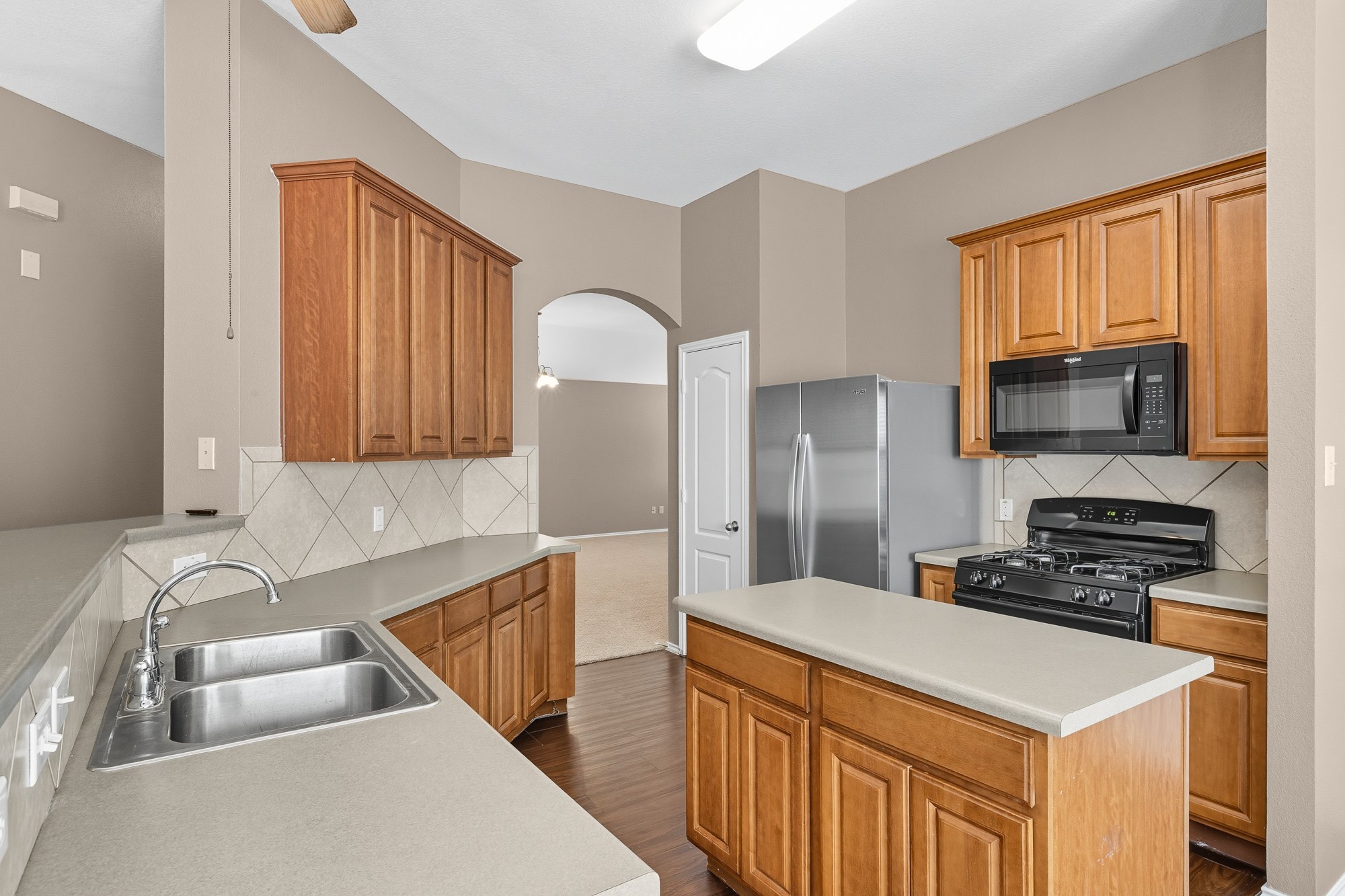 main property photo 15