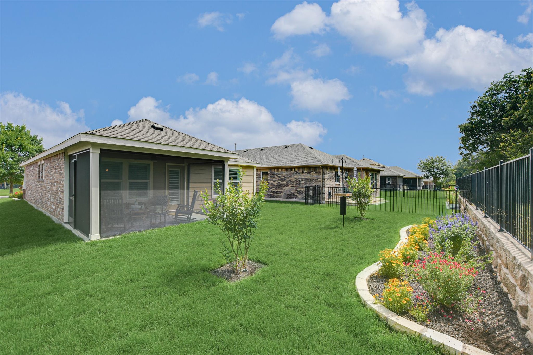 main property photo 24