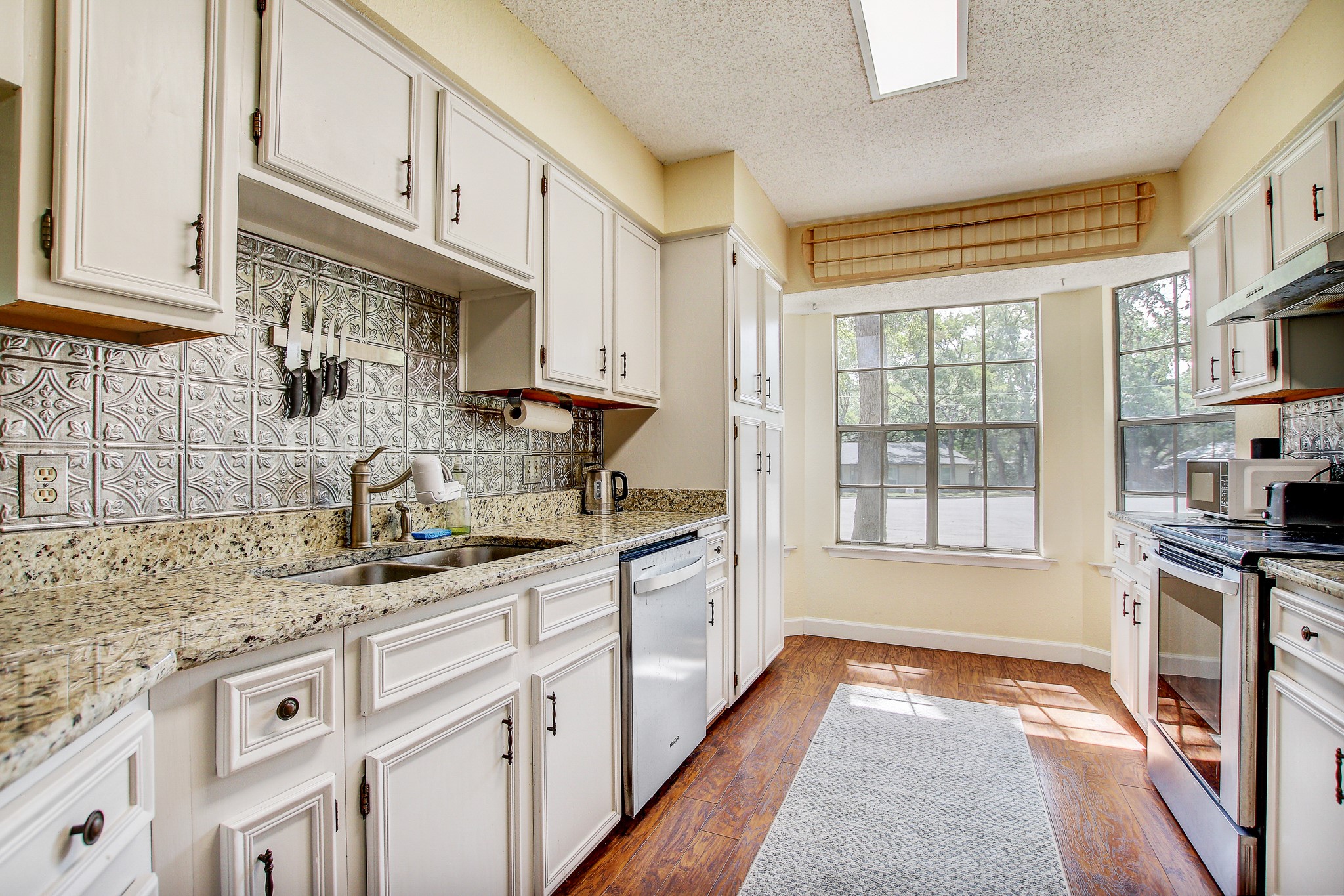 main property photo 15