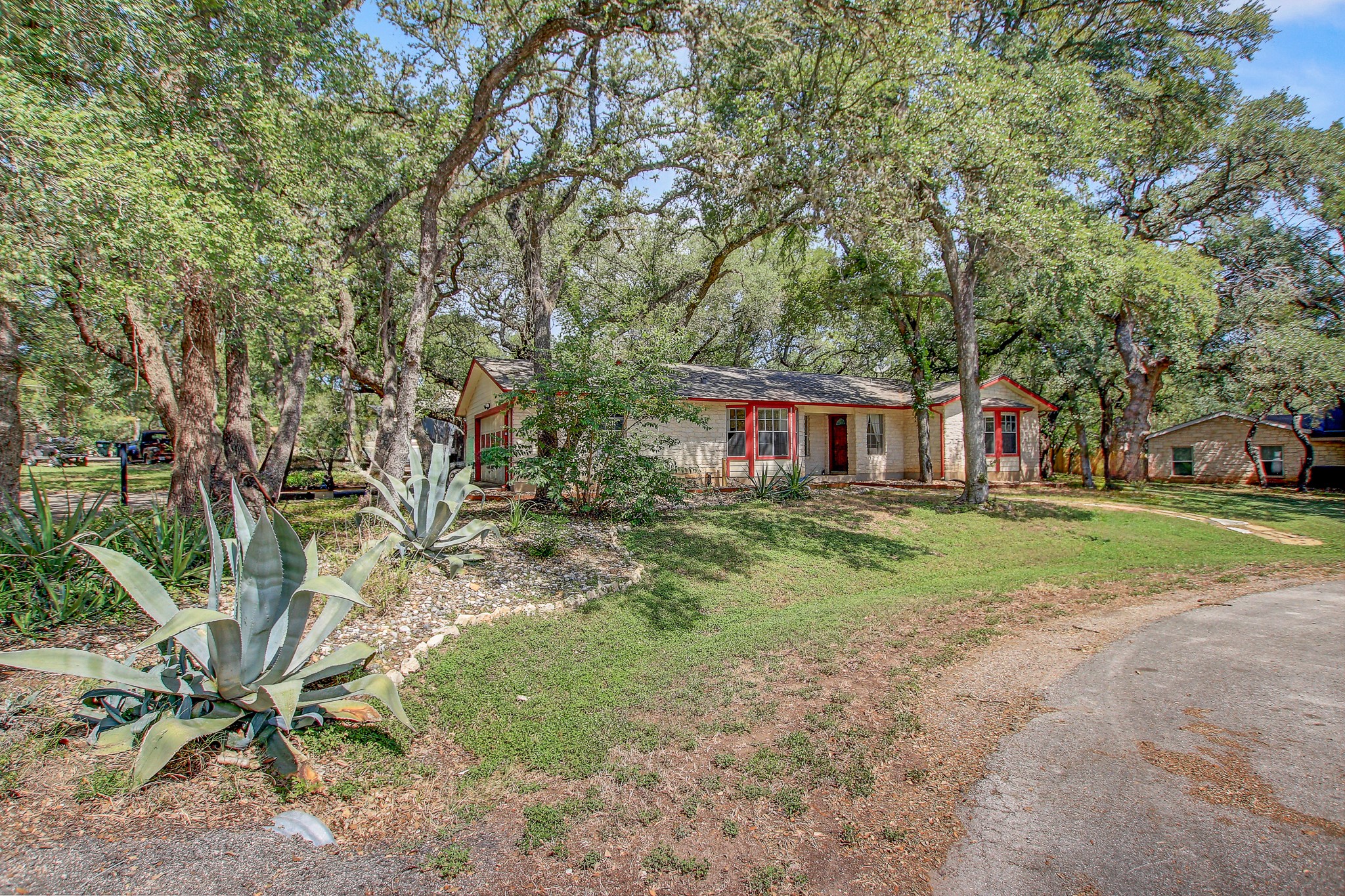main property photo 35