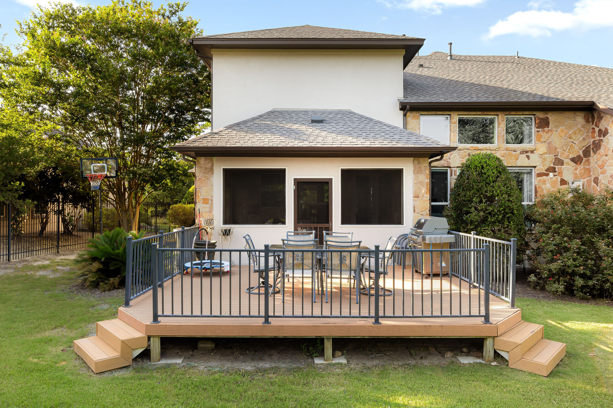 main property photo 37