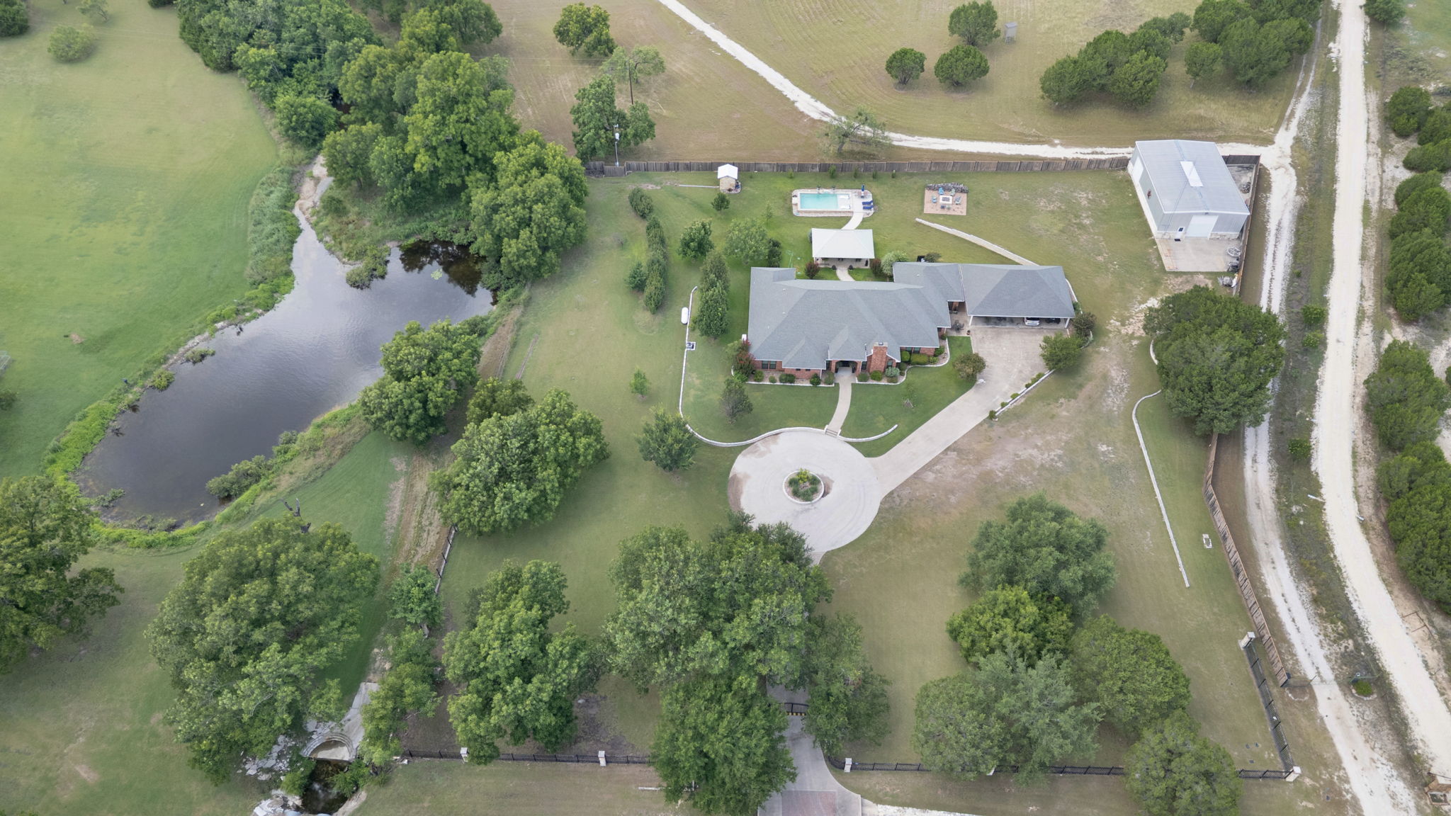 main property photo 39