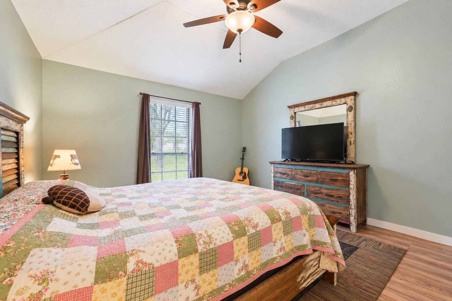 main property photo 18