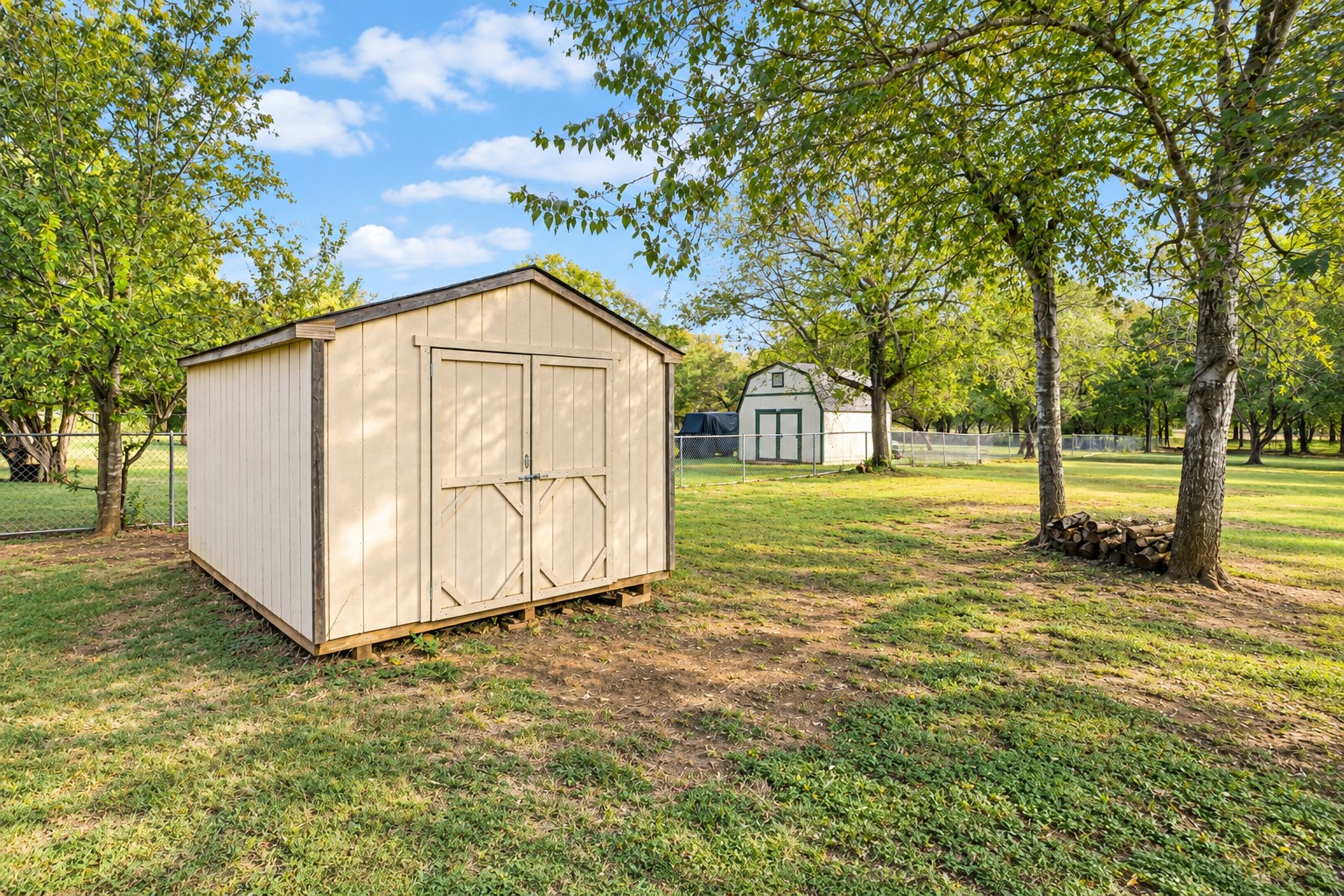 main property photo 28