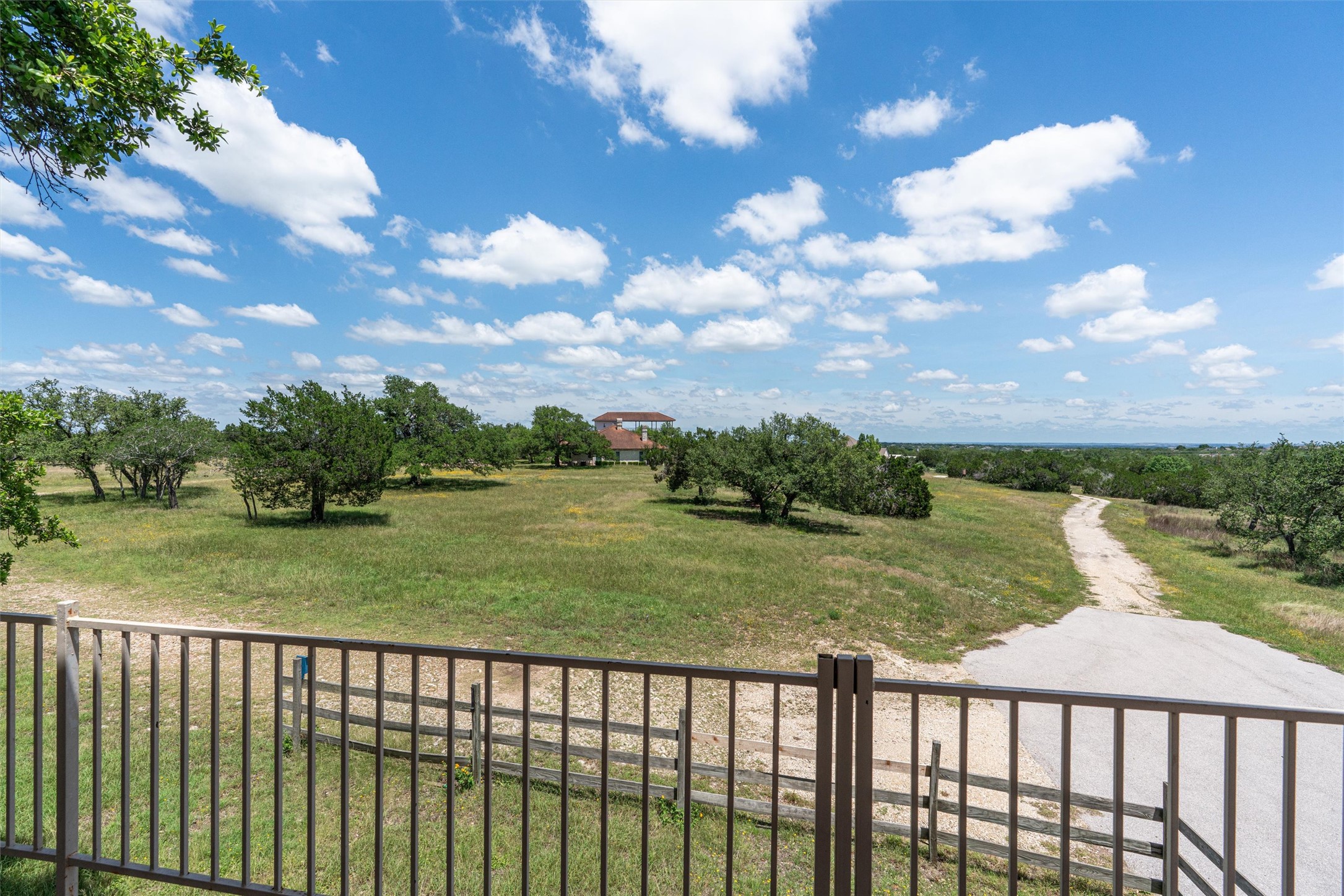 main property photo 38