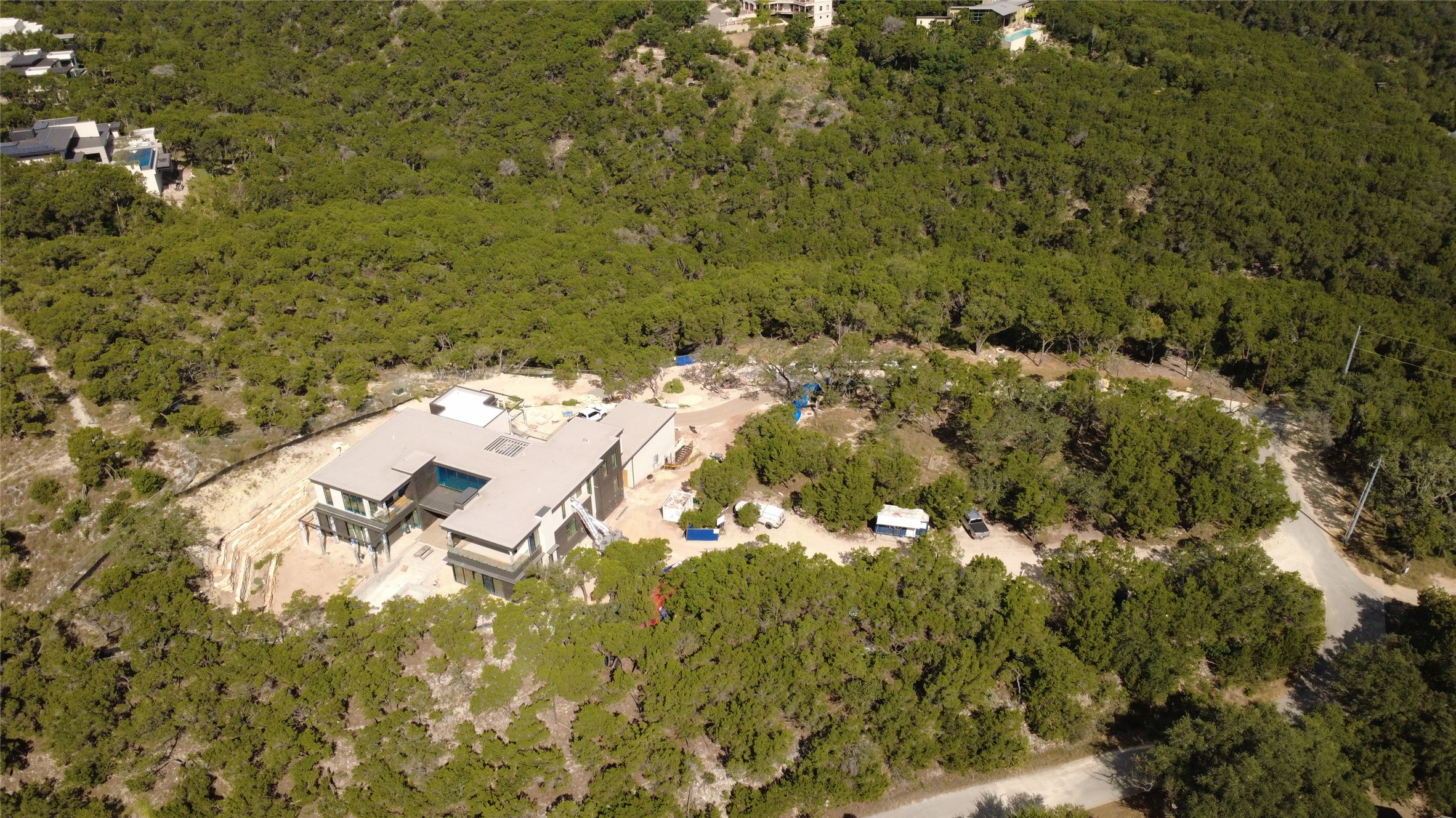 main property photo 9