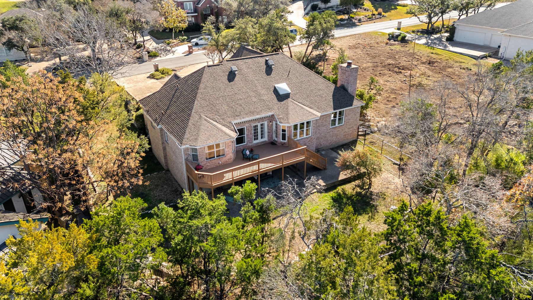 main property photo 35