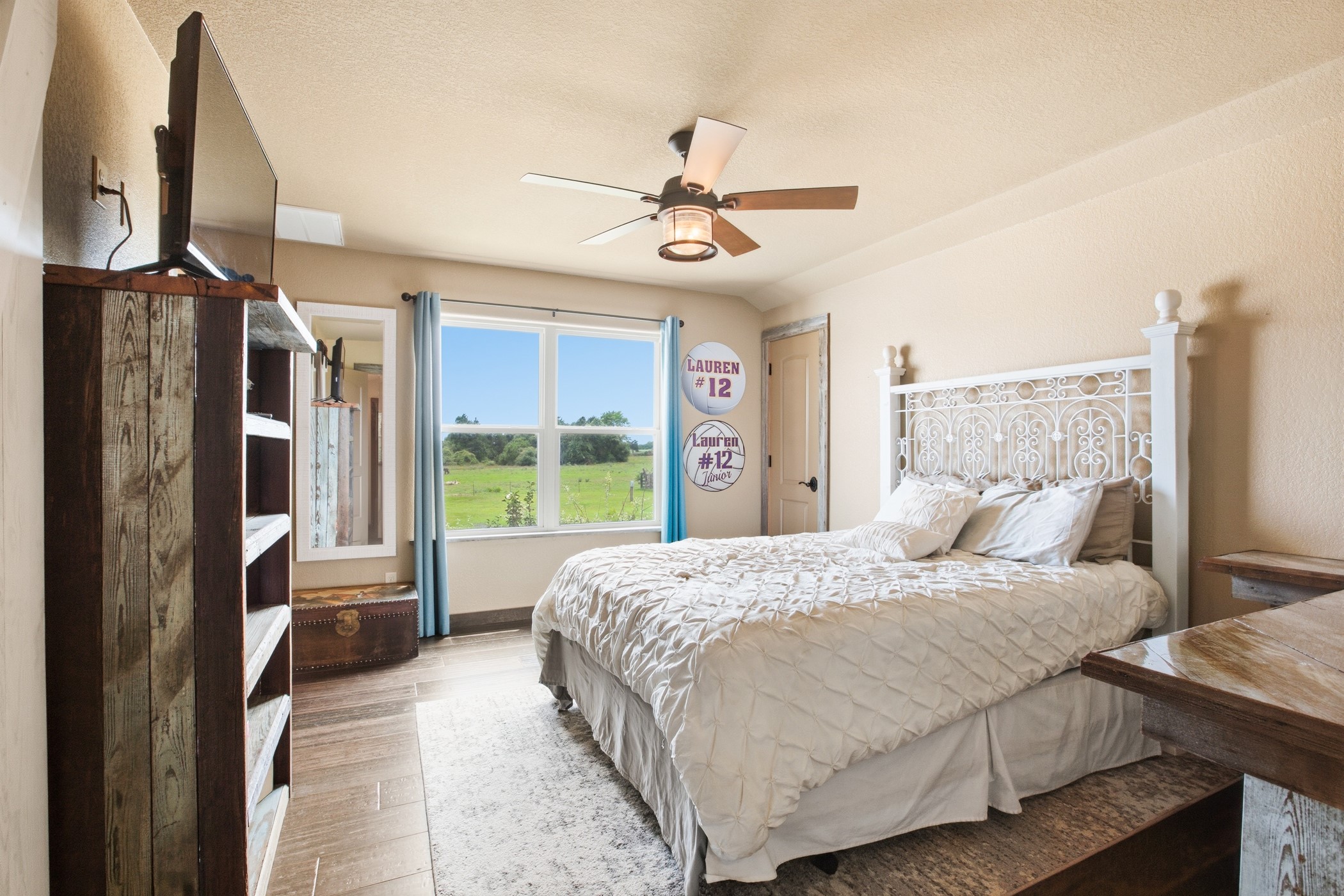 main property photo 25