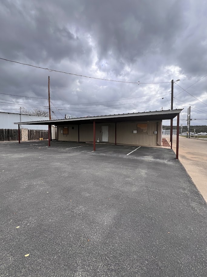 main property photo 30