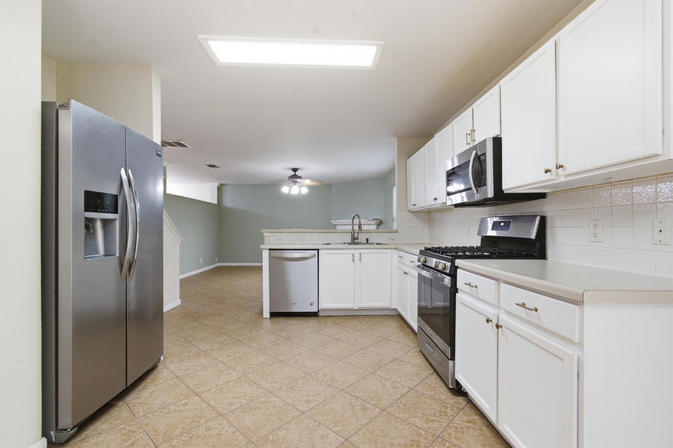 main property photo 9