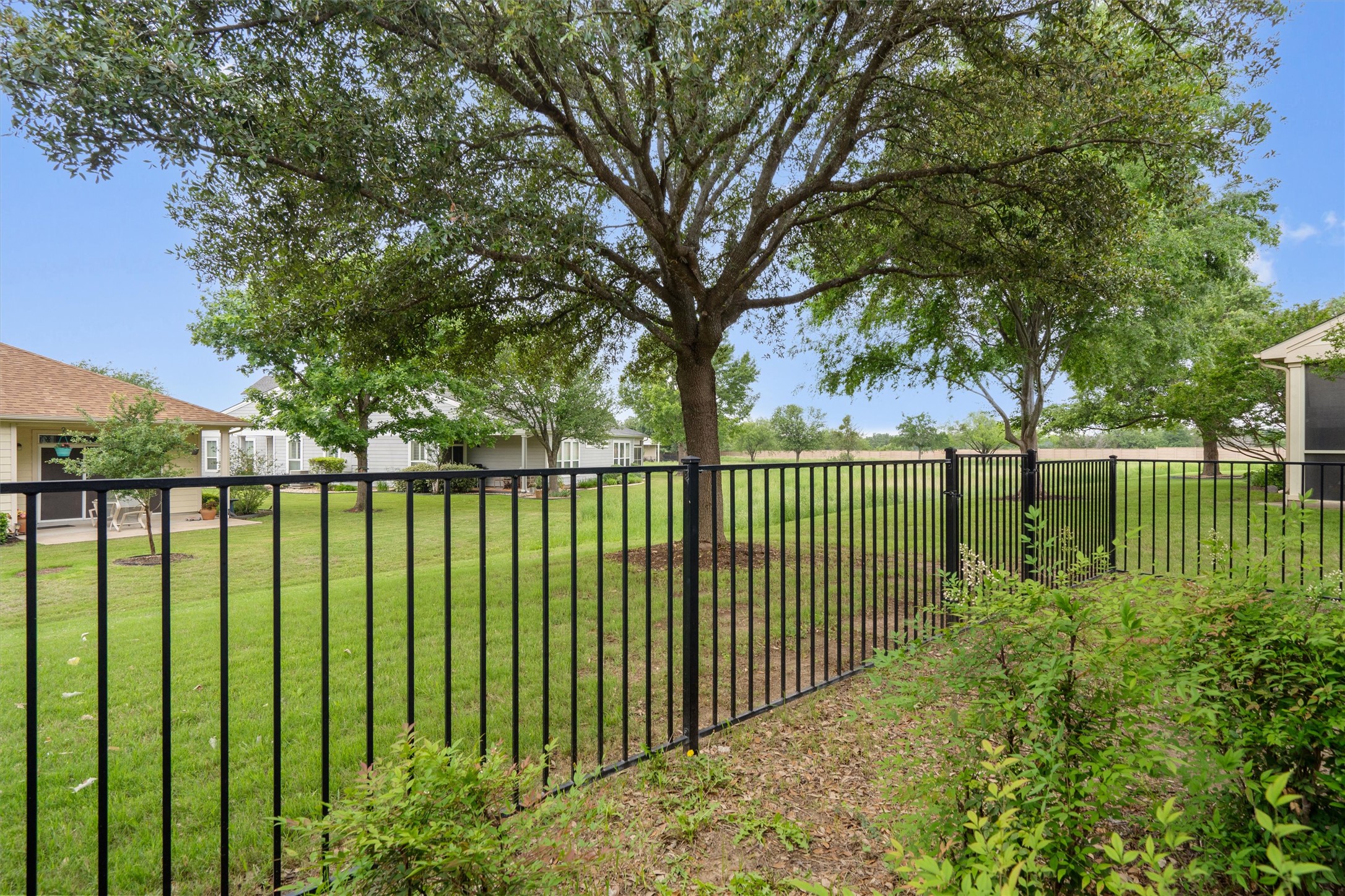 main property photo 35