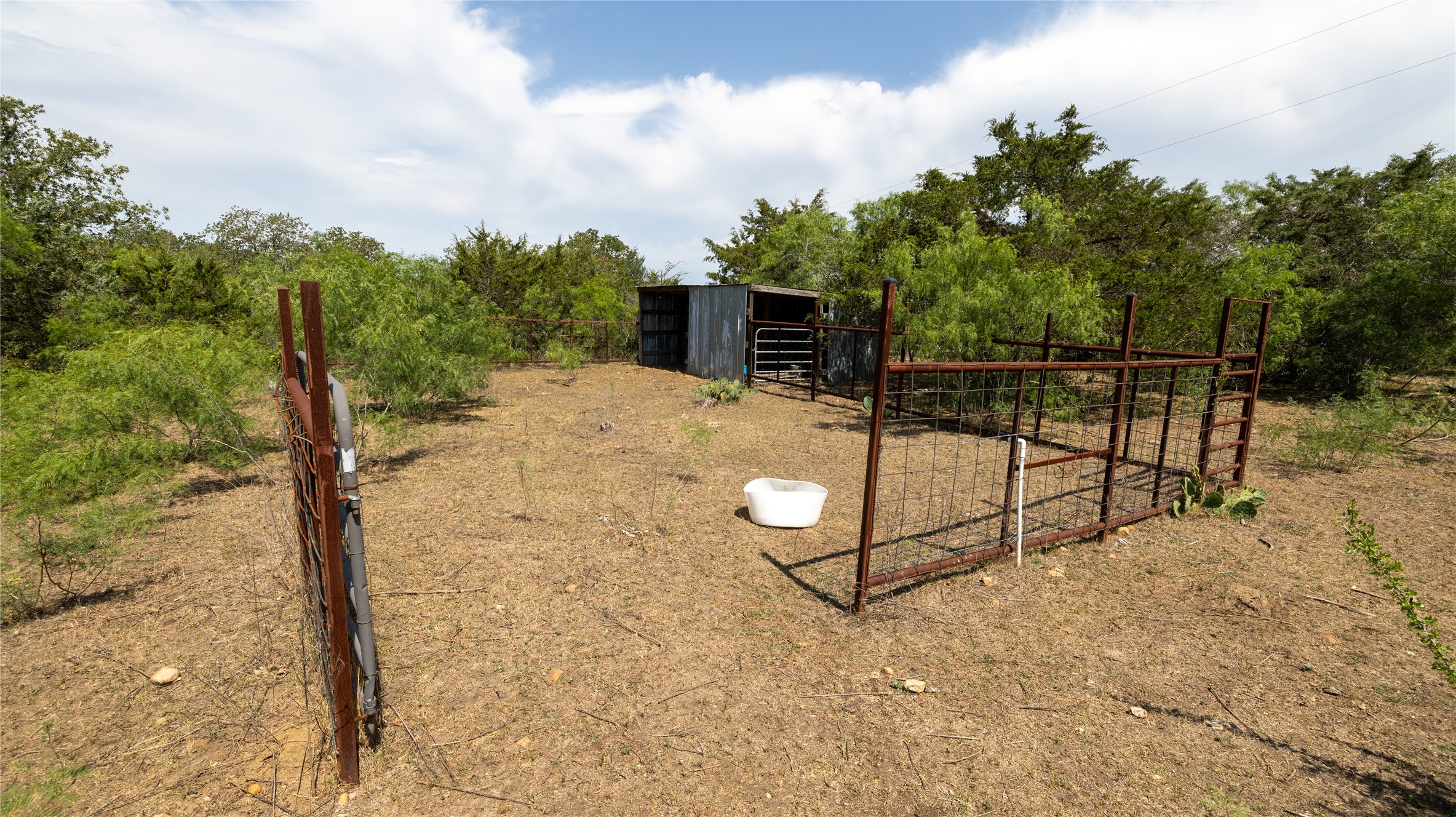 main property photo 27