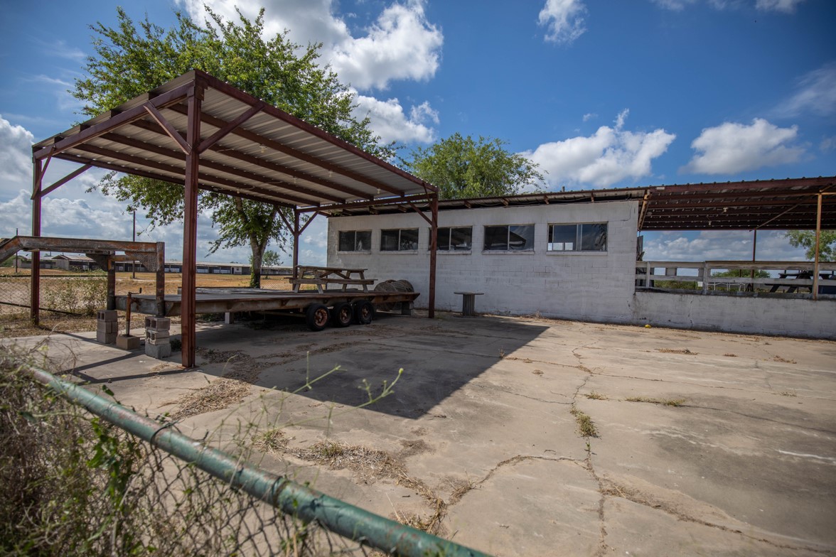 main property photo 18