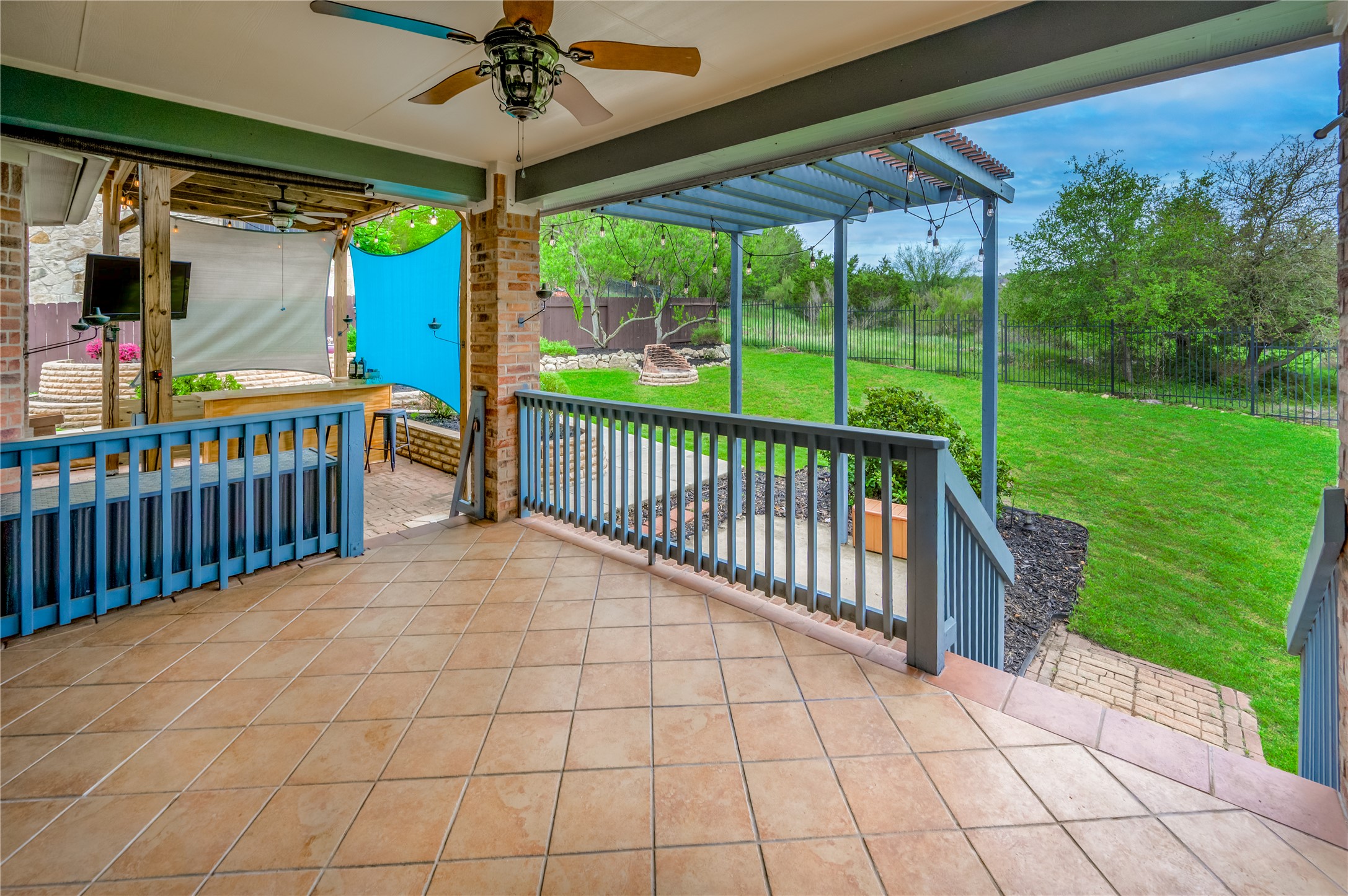 main property photo 22