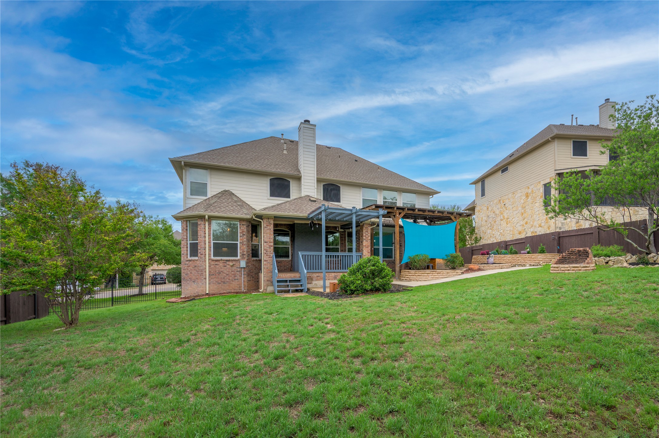 main property photo 25