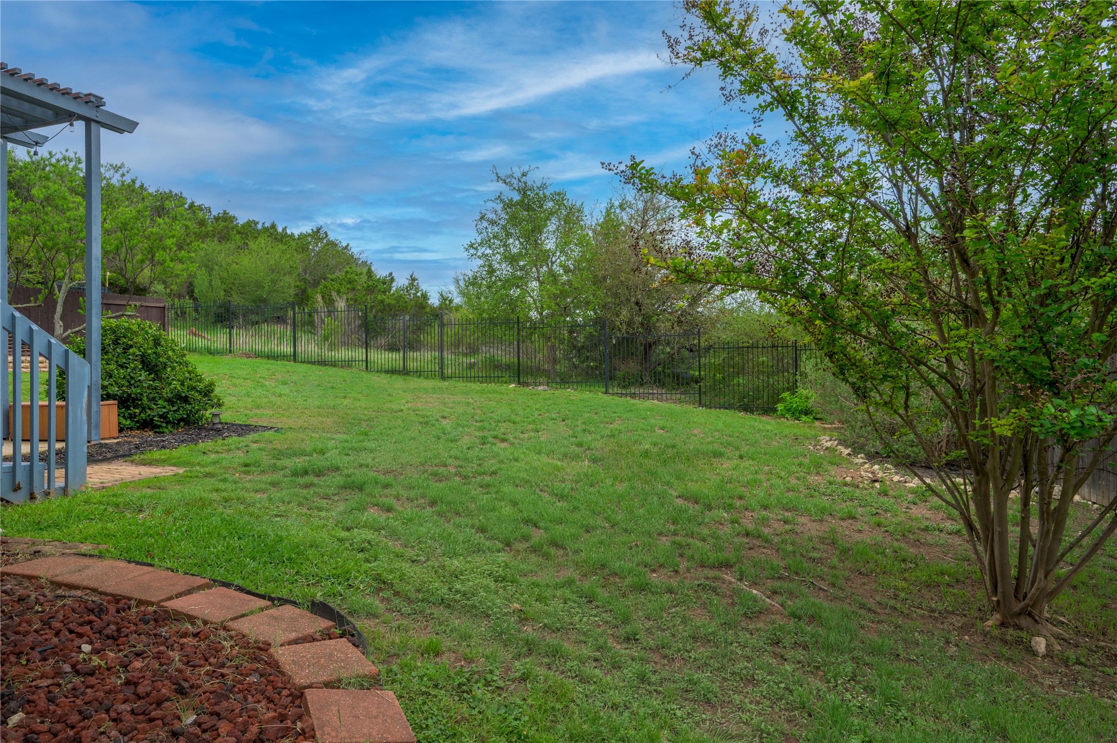 main property photo 26