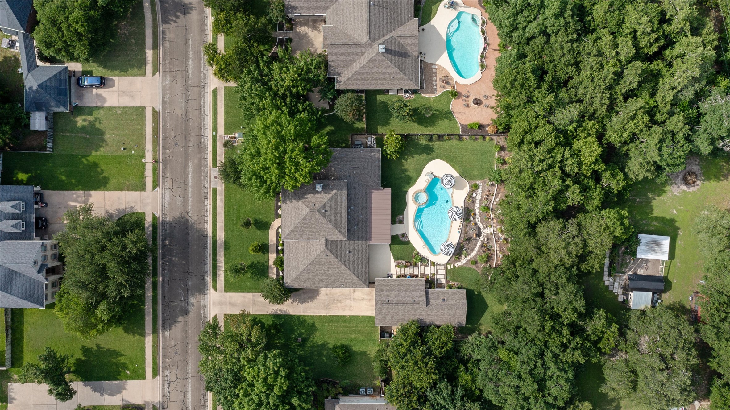 main property photo 35
