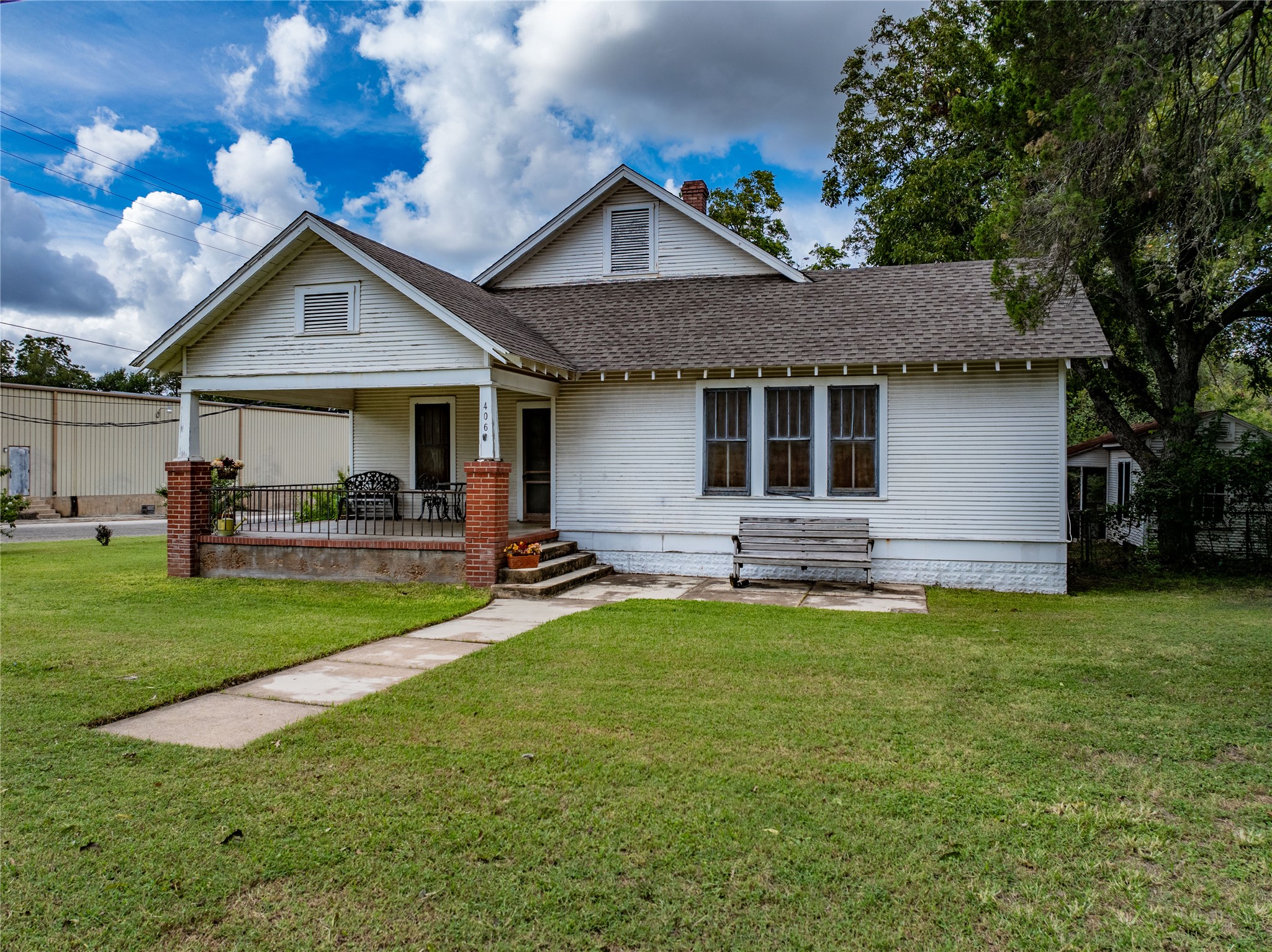 main property photo 19
