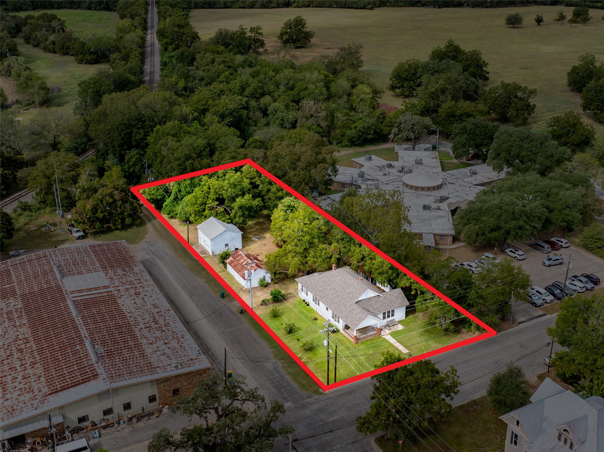 main property photo 21
