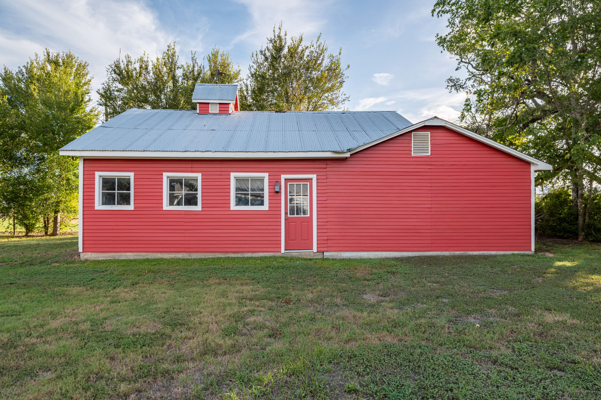 main property photo 34