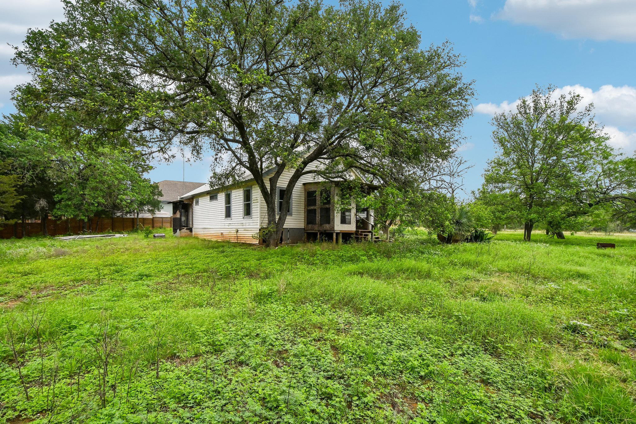 main property photo 26