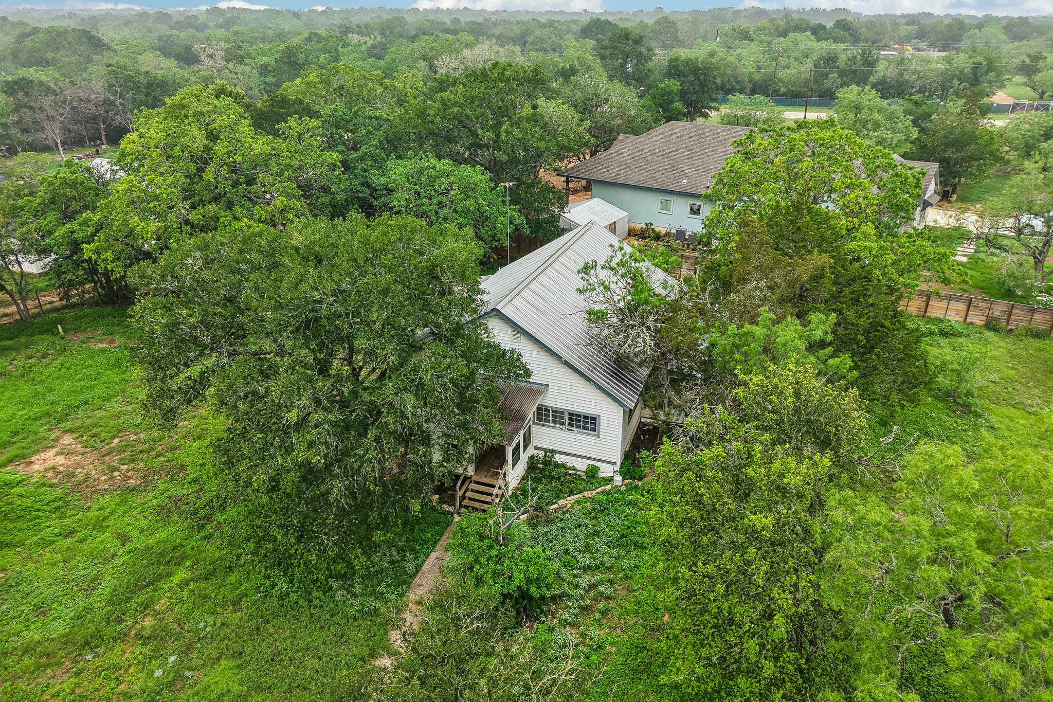 main property photo 31