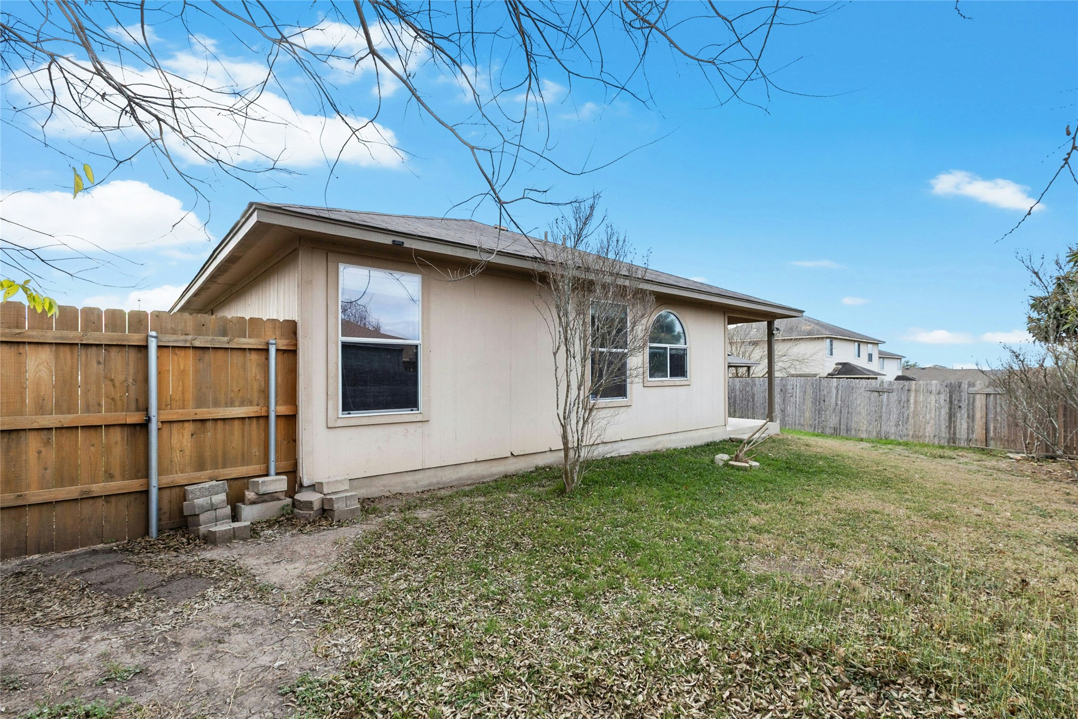 main property photo 30